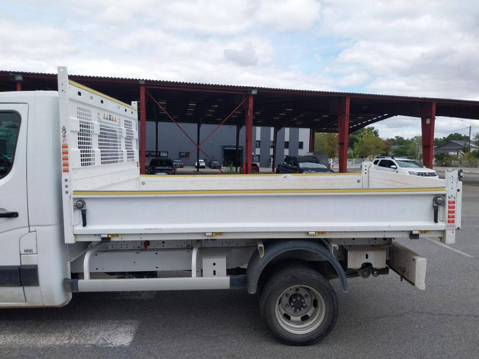 Vente en ligne Renault Master 3 Châssis Cabine MASTER CC PROP RJ3500 L2 PAFC BLUE DCI 130 EURO VI au prix de 29 990 €