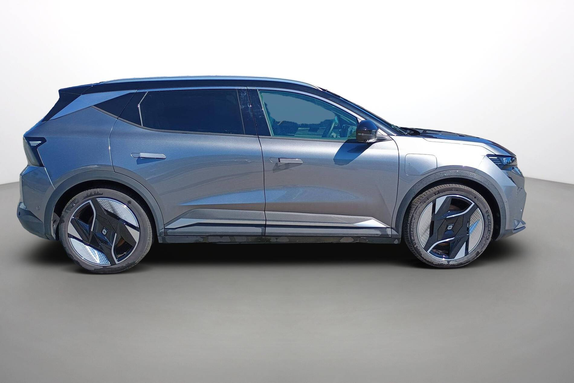 Vente en ligne Renault Scenic E-Tech Scenic E-Tech électrique 220 ch grande autonomie au prix de 39 990 €