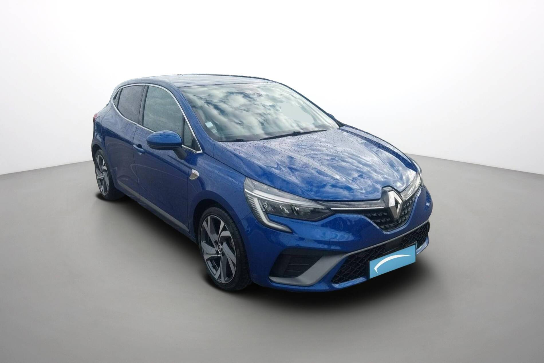 Vente en ligne Renault Clio 5 Clio E-Tech 140 - 21N au prix de 17 790 €