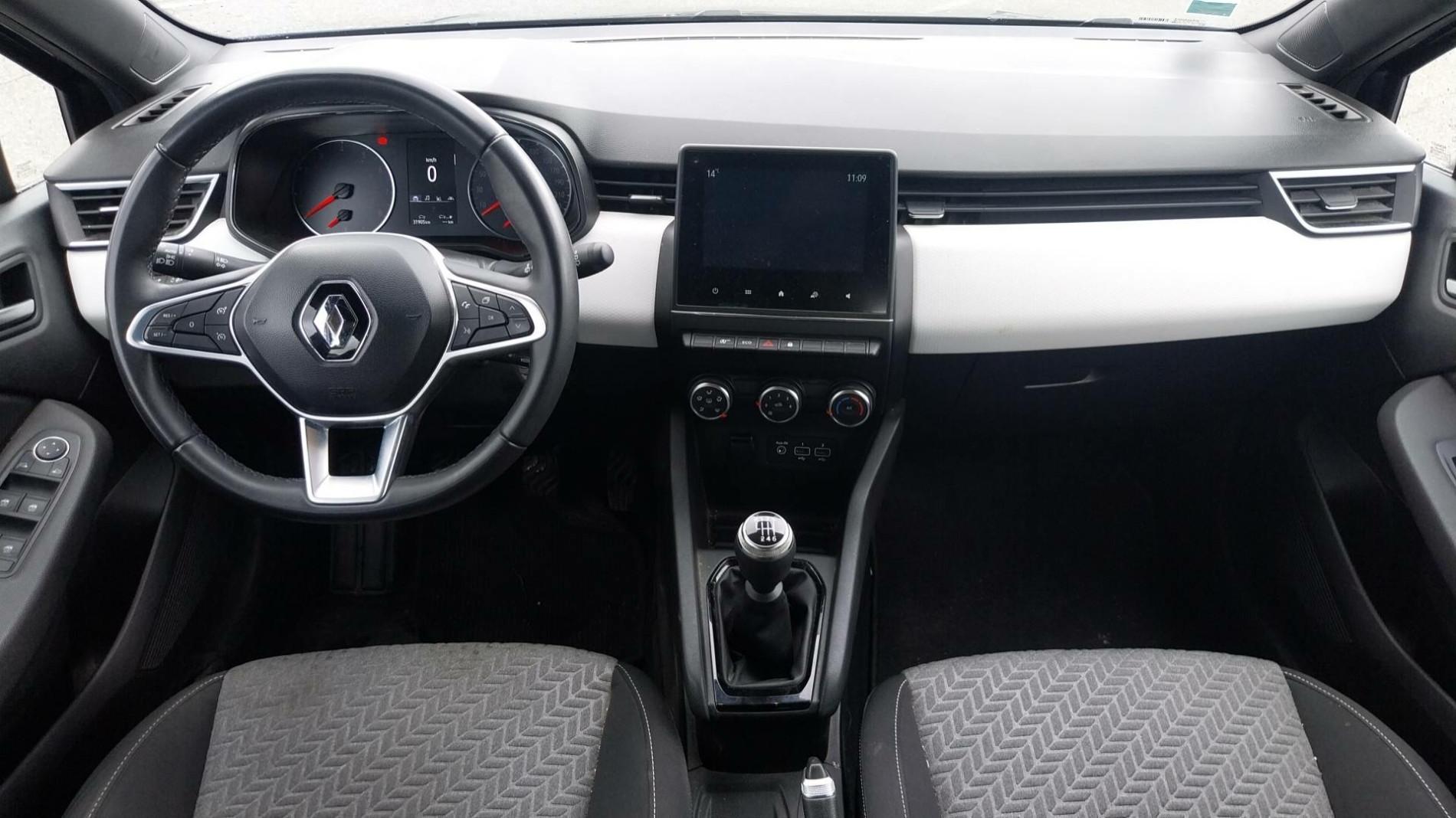 Vente en ligne Renault Clio 5 Clio TCe 90 - 21 au prix de 13 990 €