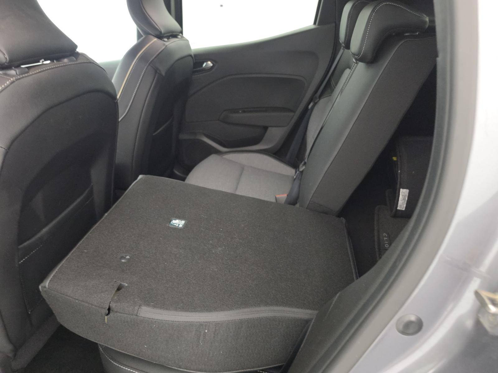 Vente en ligne Renault Clio 5 Clio E-Tech full hybrid 145 au prix de 17 590 €