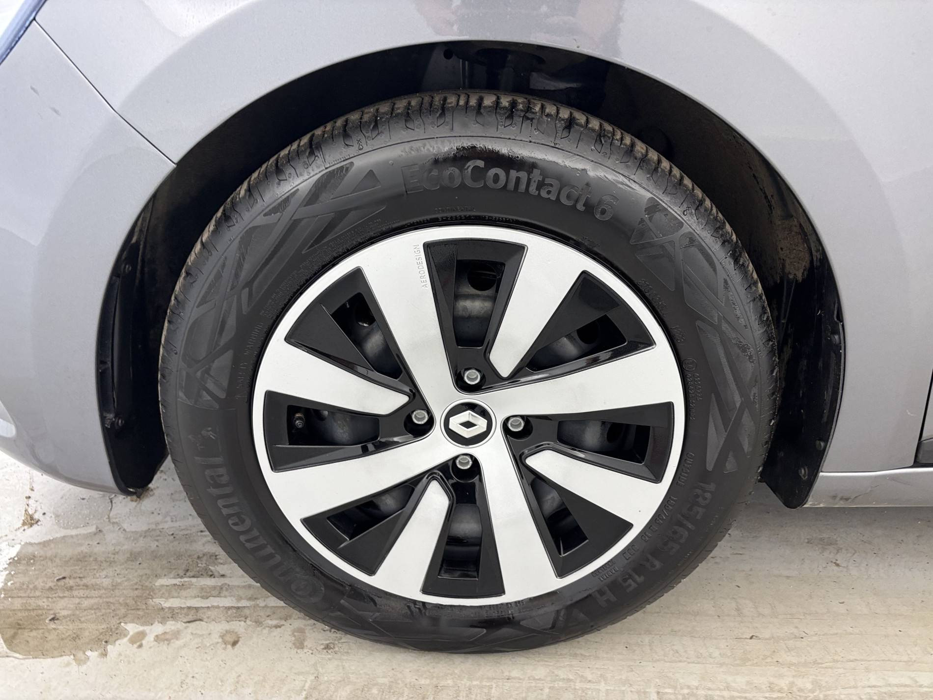 Vente en ligne Renault Clio 5 Clio E-Tech full hybrid 145 au prix de 16 990 €