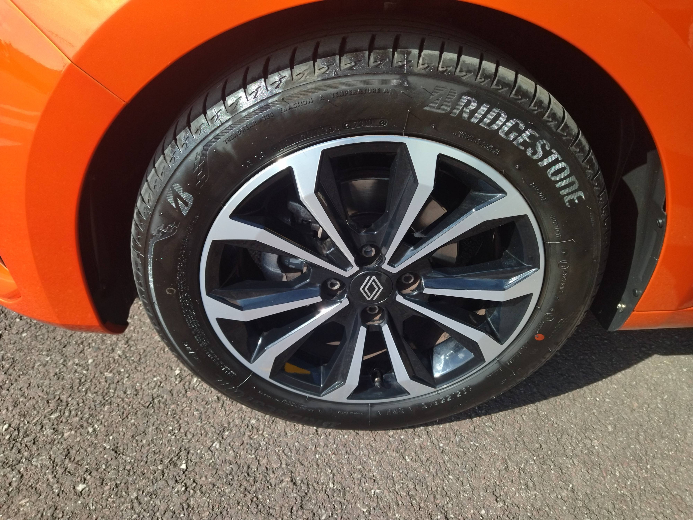 Vente en ligne Renault Clio 5 Clio TCe 90 au prix de 15 870 €