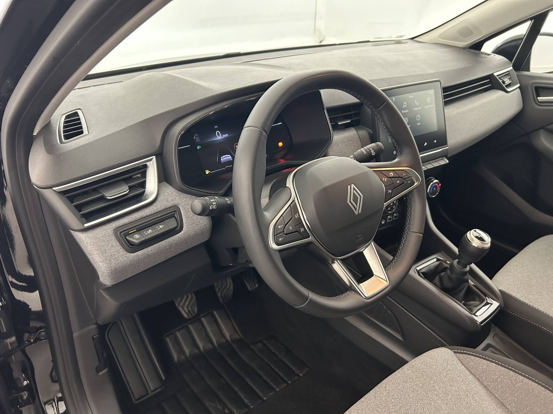 Vente en ligne Renault Clio 5 Clio Blue dCi 100 ch GSR2 au prix de 18 791 €