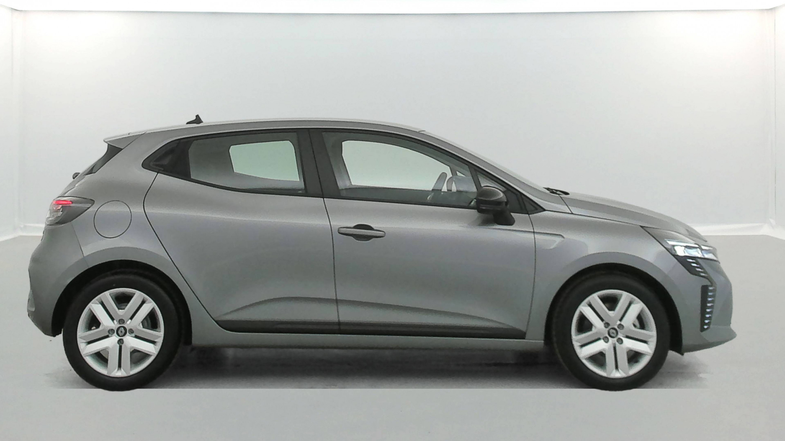 Vente en ligne Renault Clio 5 Clio E-Tech full hybrid 145 ch GSR2 au prix de 19 990 €