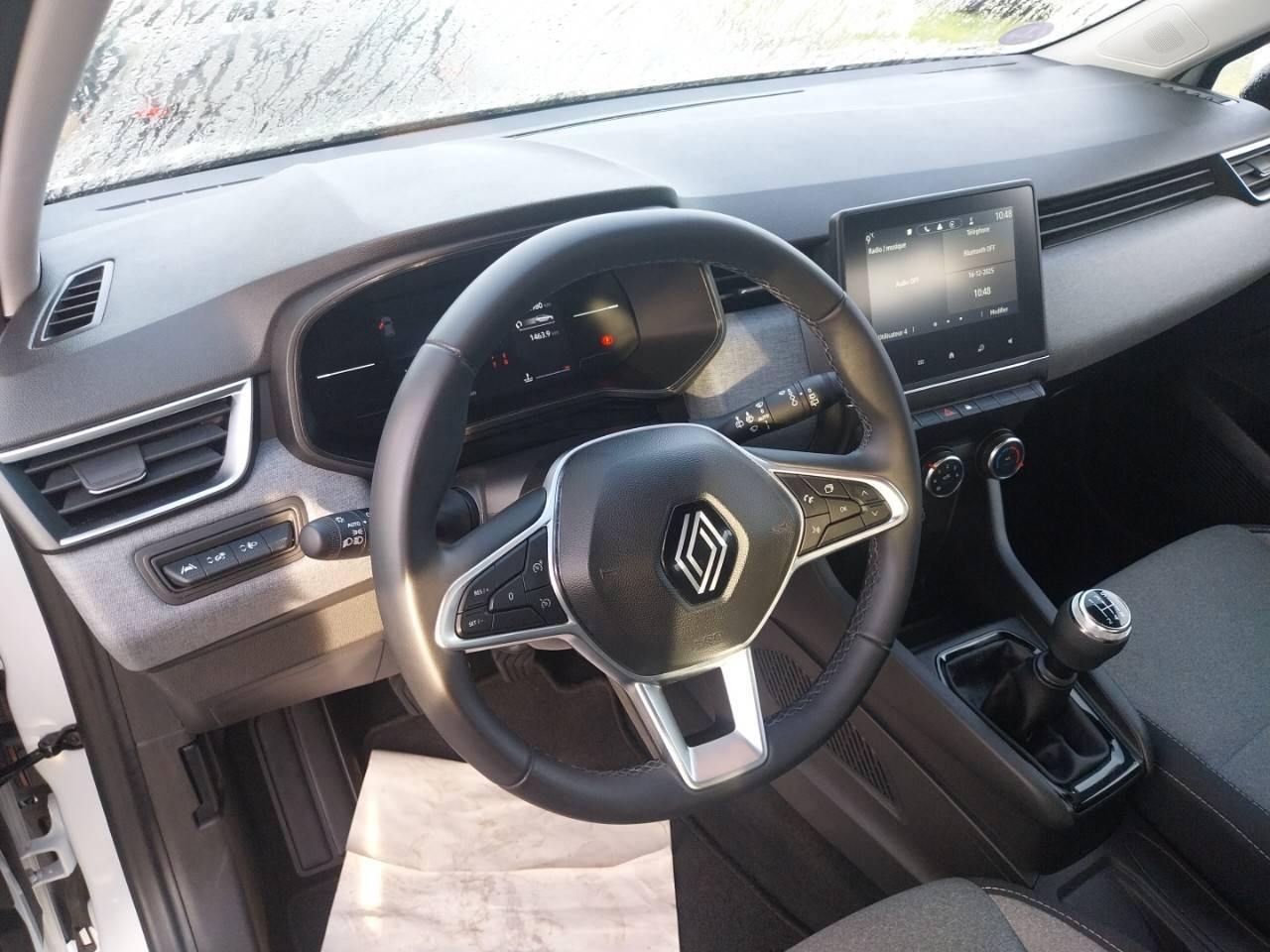 Vente en ligne Renault Clio 5 Clio SCe 65 au prix de 13 790 €