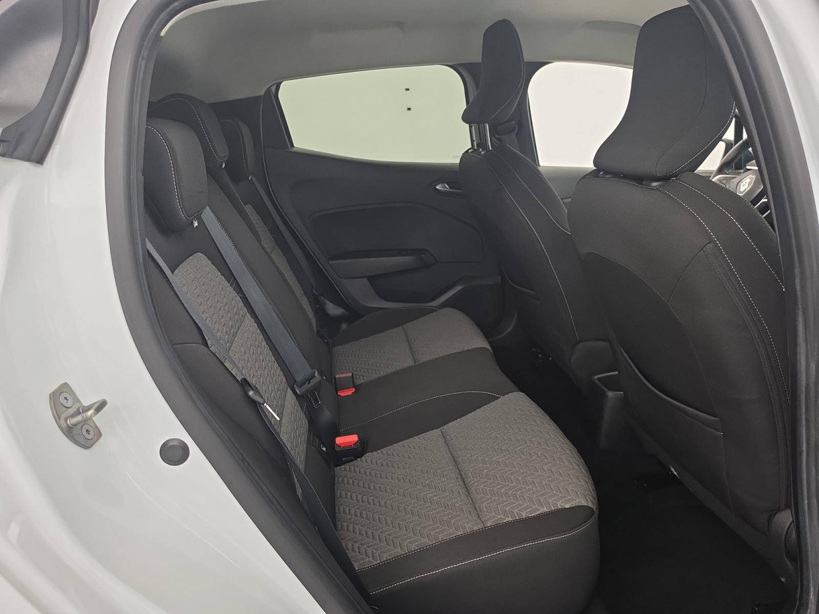Vente en ligne Renault Clio 5 Clio E-Tech full hybrid 145 au prix de 15 890 €
