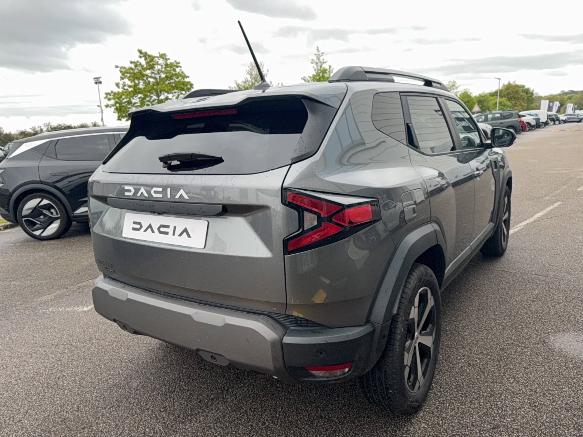 Vente en ligne Dacia Duster  Hybrid 155 au prix de 30 290 €