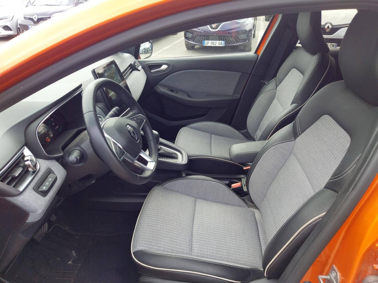 Vente en ligne Renault Clio 5 Clio E-Tech full hybrid 145 au prix de 18 490 €
