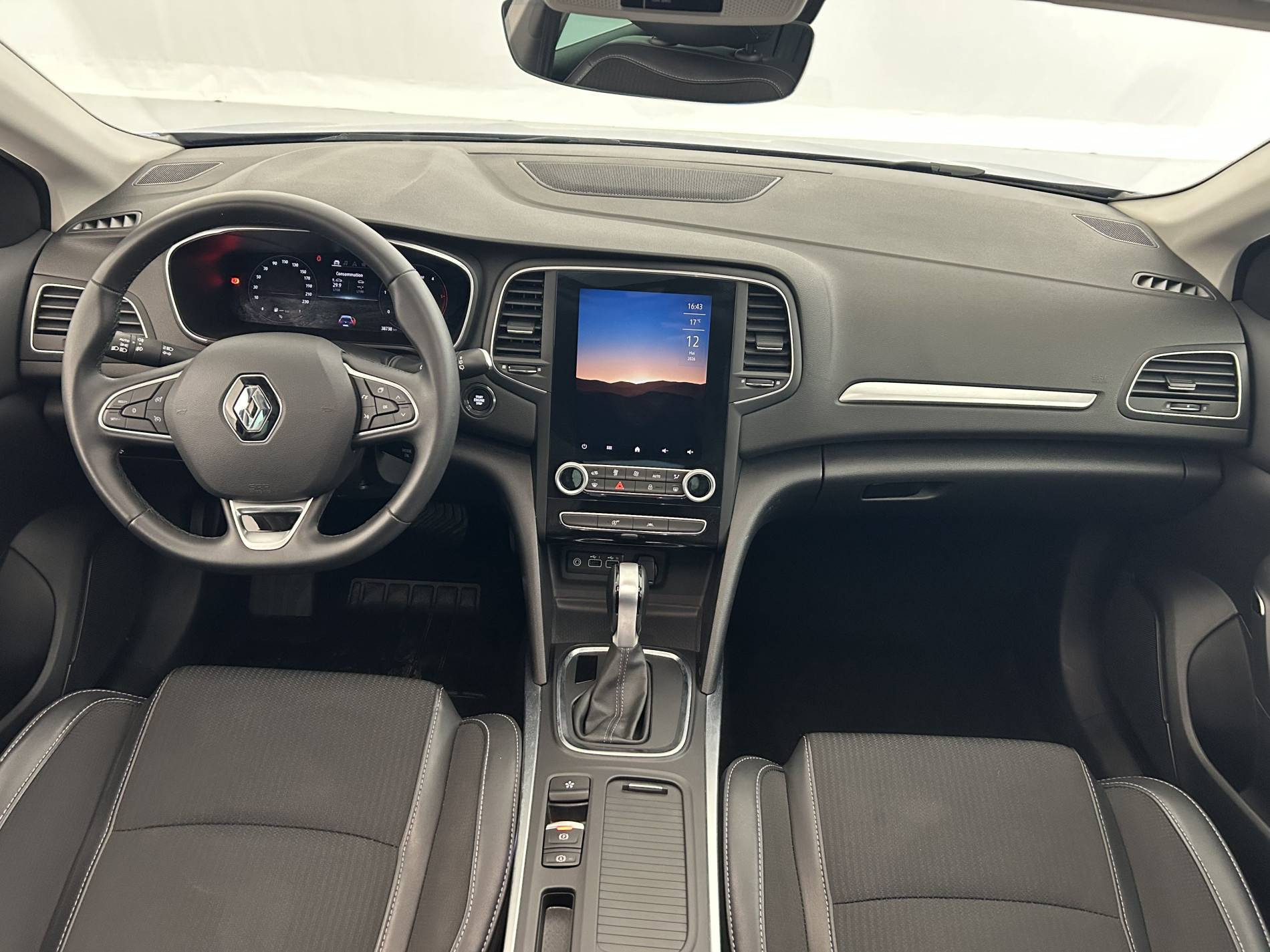 Vente en ligne Renault Megane 4  Blue dCi 115 EDC au prix de 20 990 €