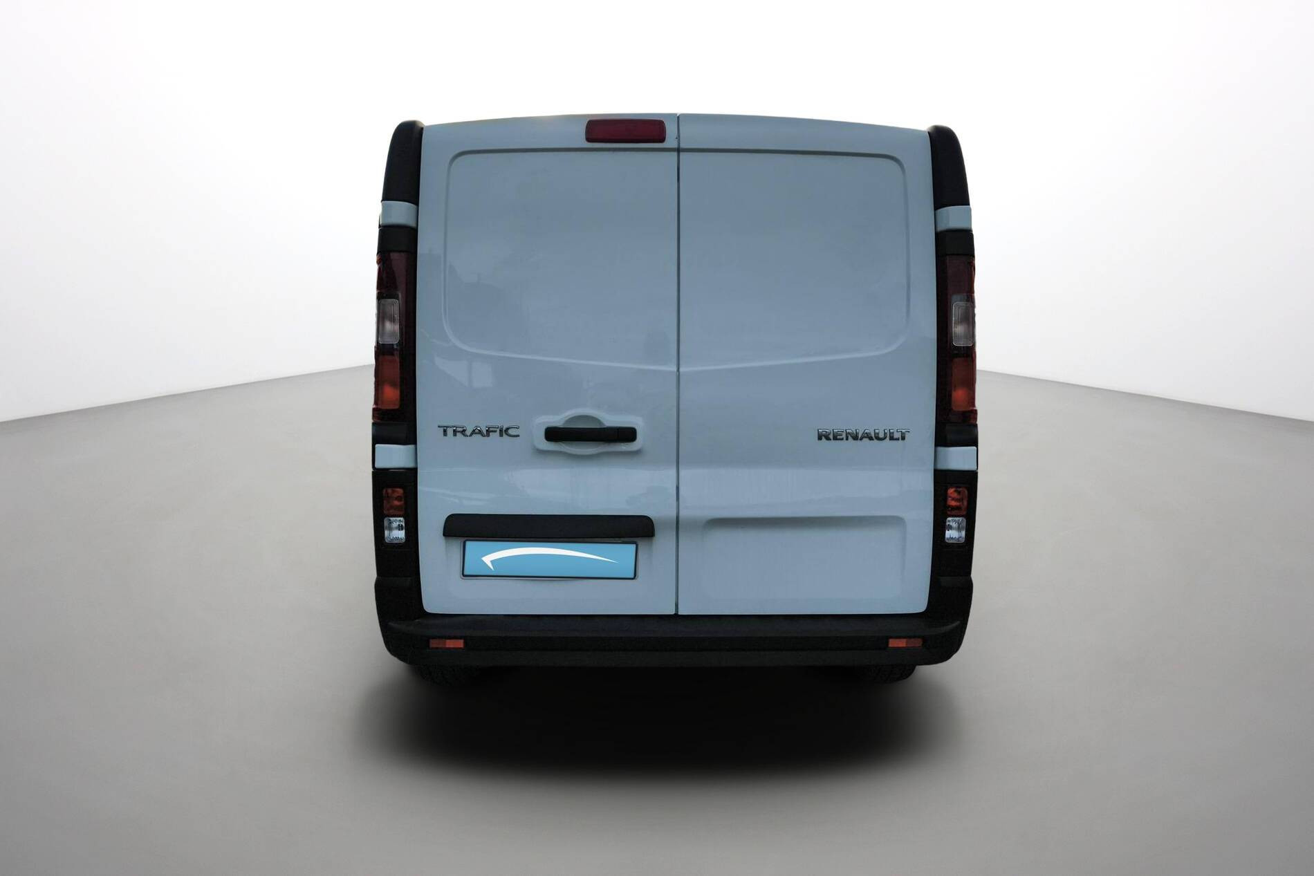 Vente en ligne Renault Trafic 3 Fourgon TRAFIC FGN L2H1 3000 KG BLUE DCI 130 au prix de 23 990 €