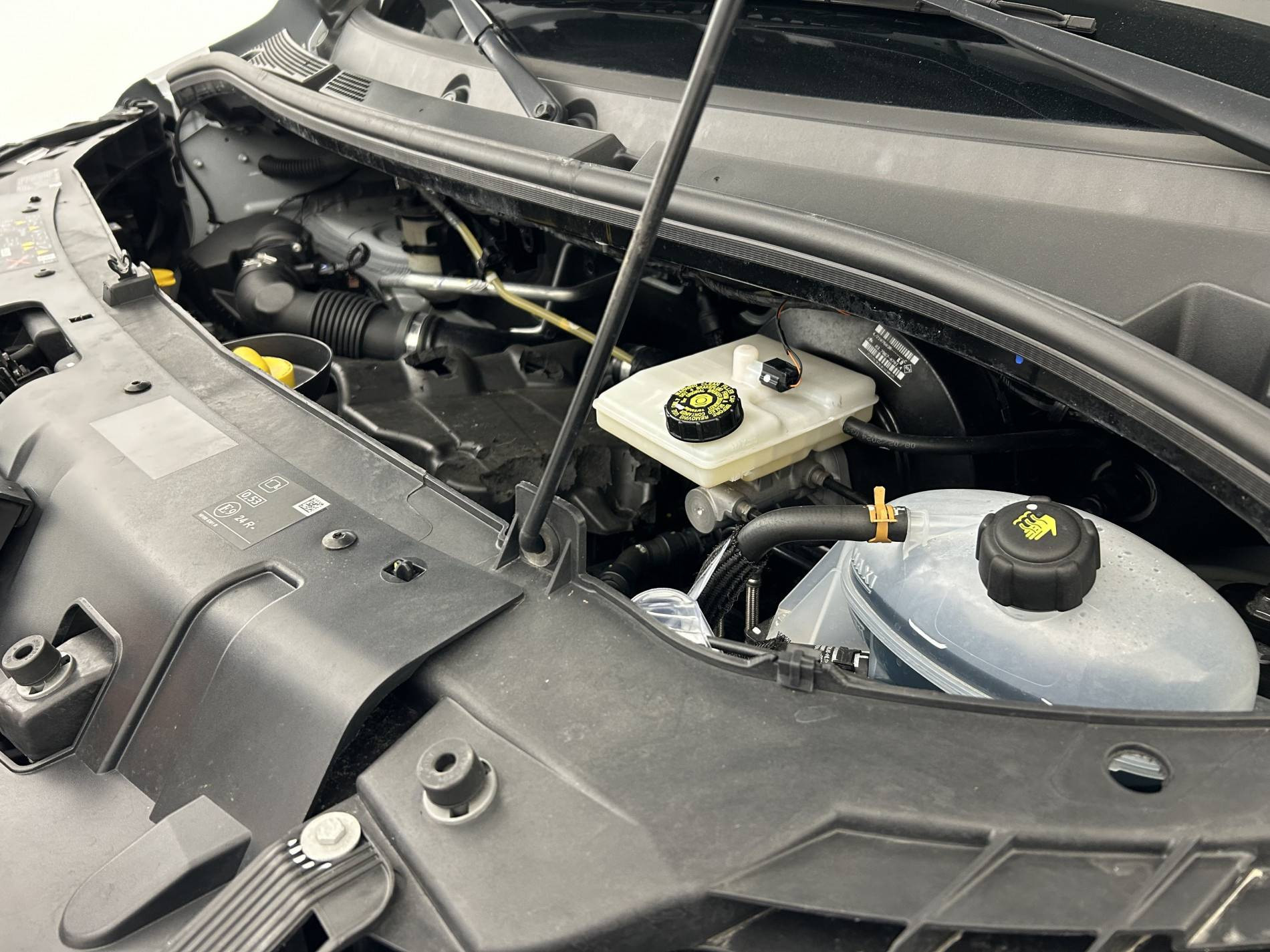 Vente en ligne Renault Master Fourgon MASTER FGN TRAC F3500 L2H2 BLUE DCI 135 au prix de 24 490 €