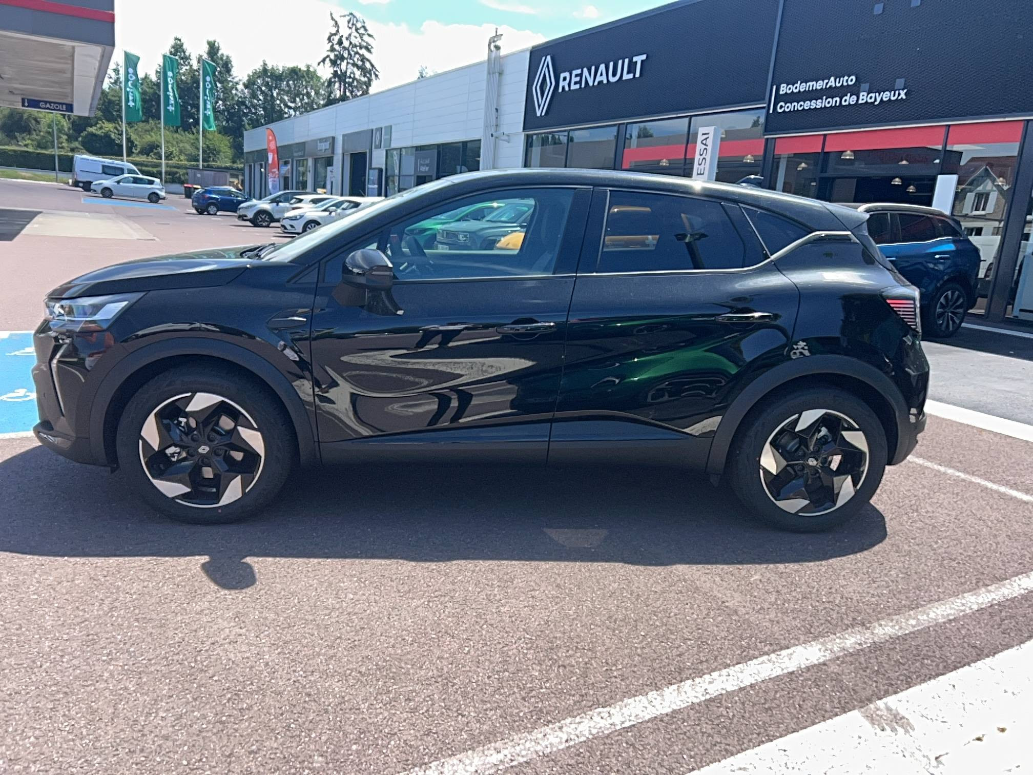Vente en ligne Renault Captur  E-Tech full hybrid 160 ch au prix de 30 990 €