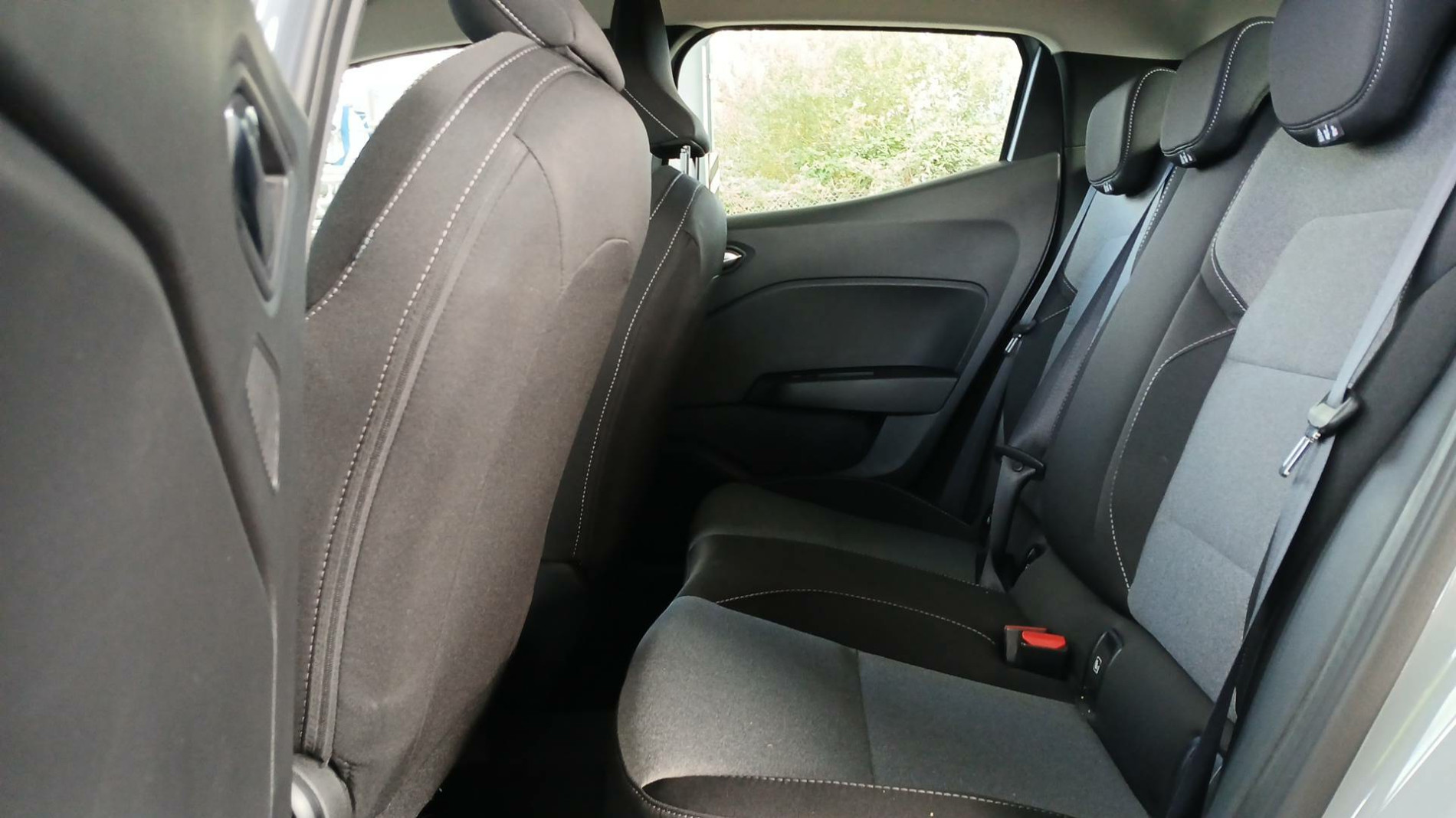 Vente en ligne Renault Clio 5 Clio Blue dCi 100 ch GSR2 au prix de 18 490 €