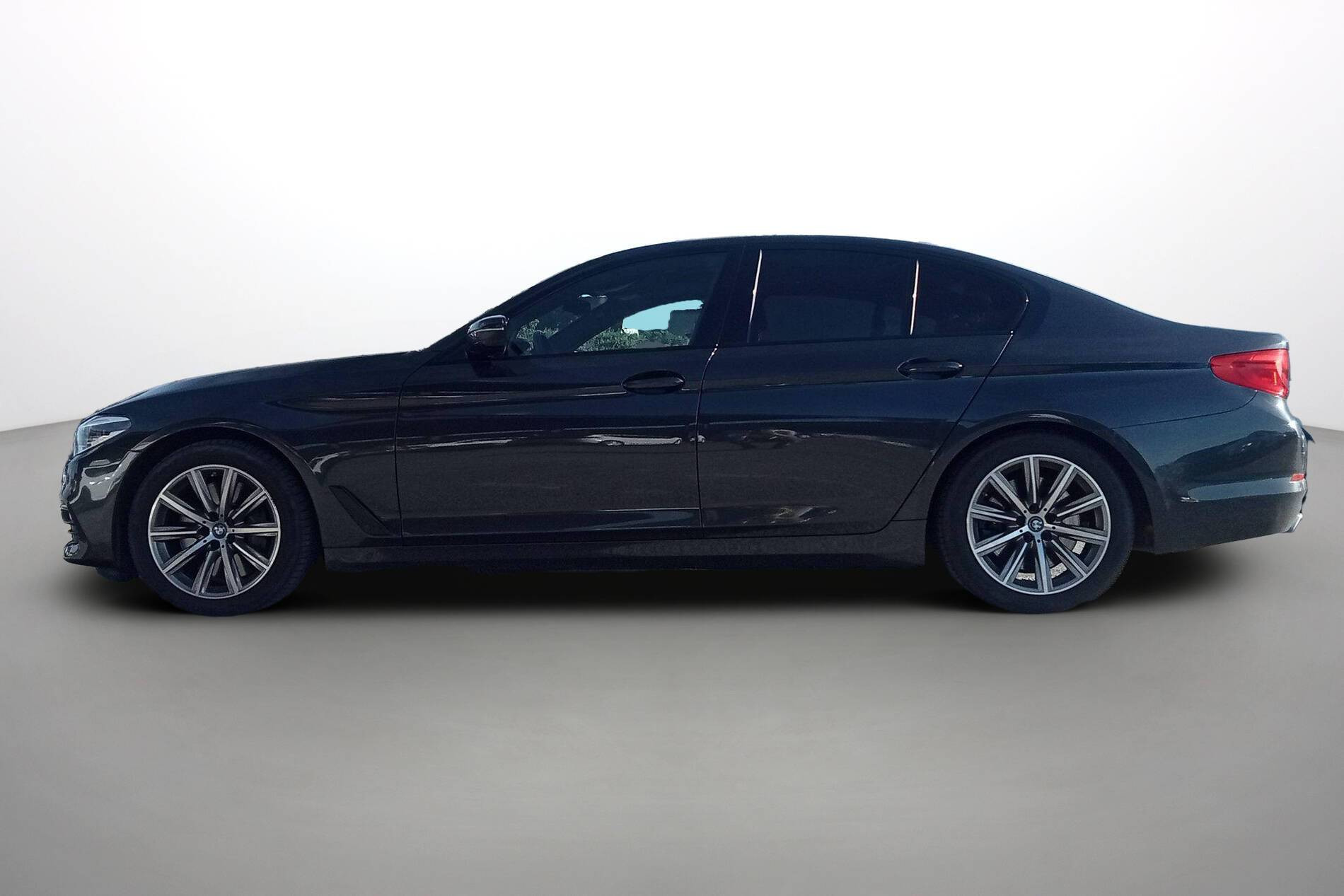 Vente en ligne Bmw Série 5 Touring 540i xDrive 340 ch BVA8 au prix de 39 990 €