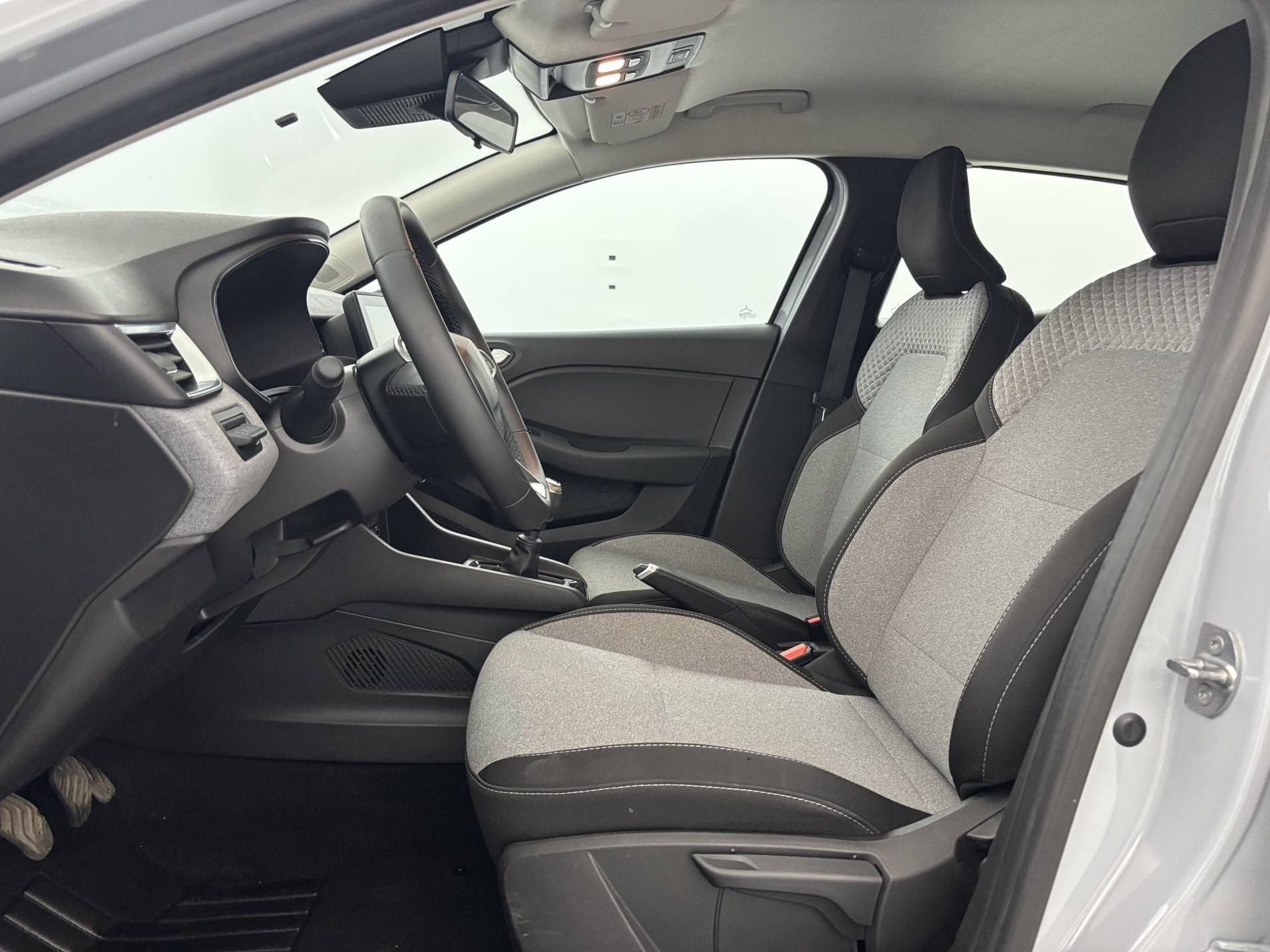 Vente en ligne Renault Clio 5 Clio Blue dCi 100 ch GSR2 au prix de 16 390 €