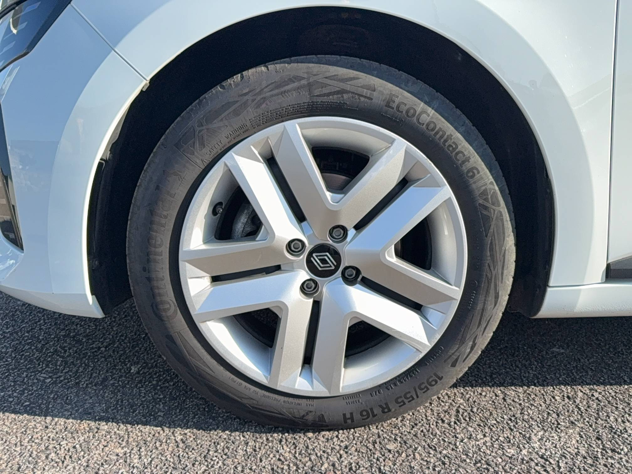 Vente en ligne Renault Clio 5 Clio dCi 100 au prix de 14 990 €