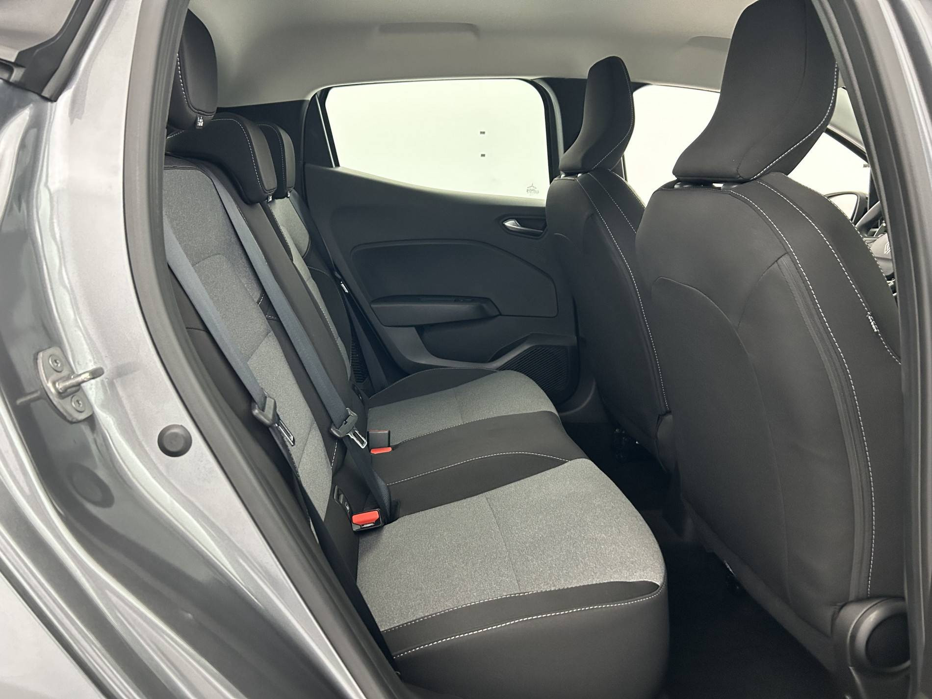 Vente en ligne Renault Clio 5 Clio E-Tech full hybrid 145 ch GSR2 au prix de 19 900 €