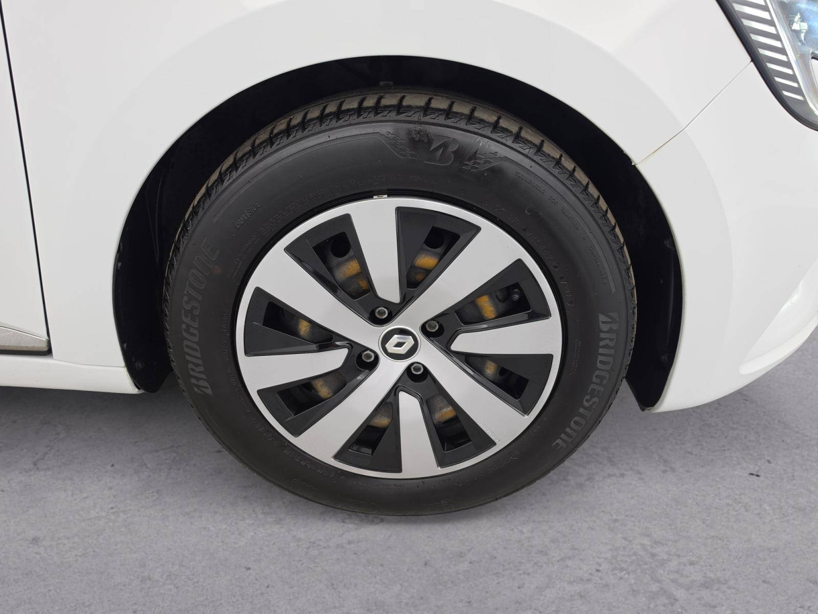 Vente en ligne Renault Clio 5 Clio TCe 90 au prix de 13 900 €