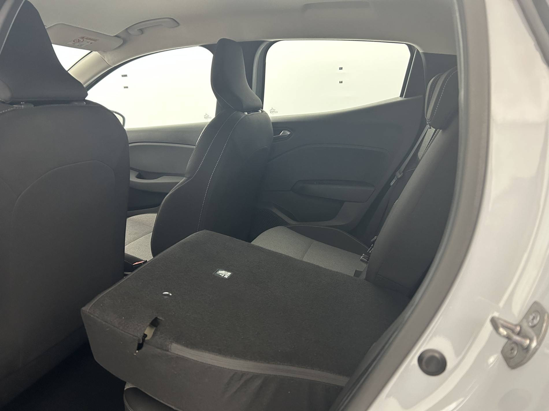 Vente en ligne Renault Clio 5 Clio TCe 90 au prix de 15 990 €