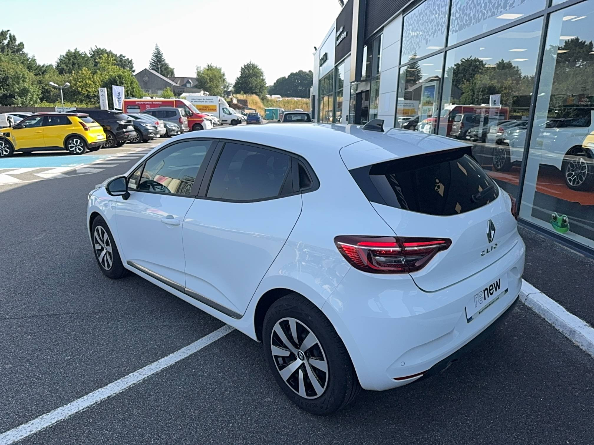 Vente en ligne Renault Clio 5 Clio TCe 90 au prix de 13 990 €