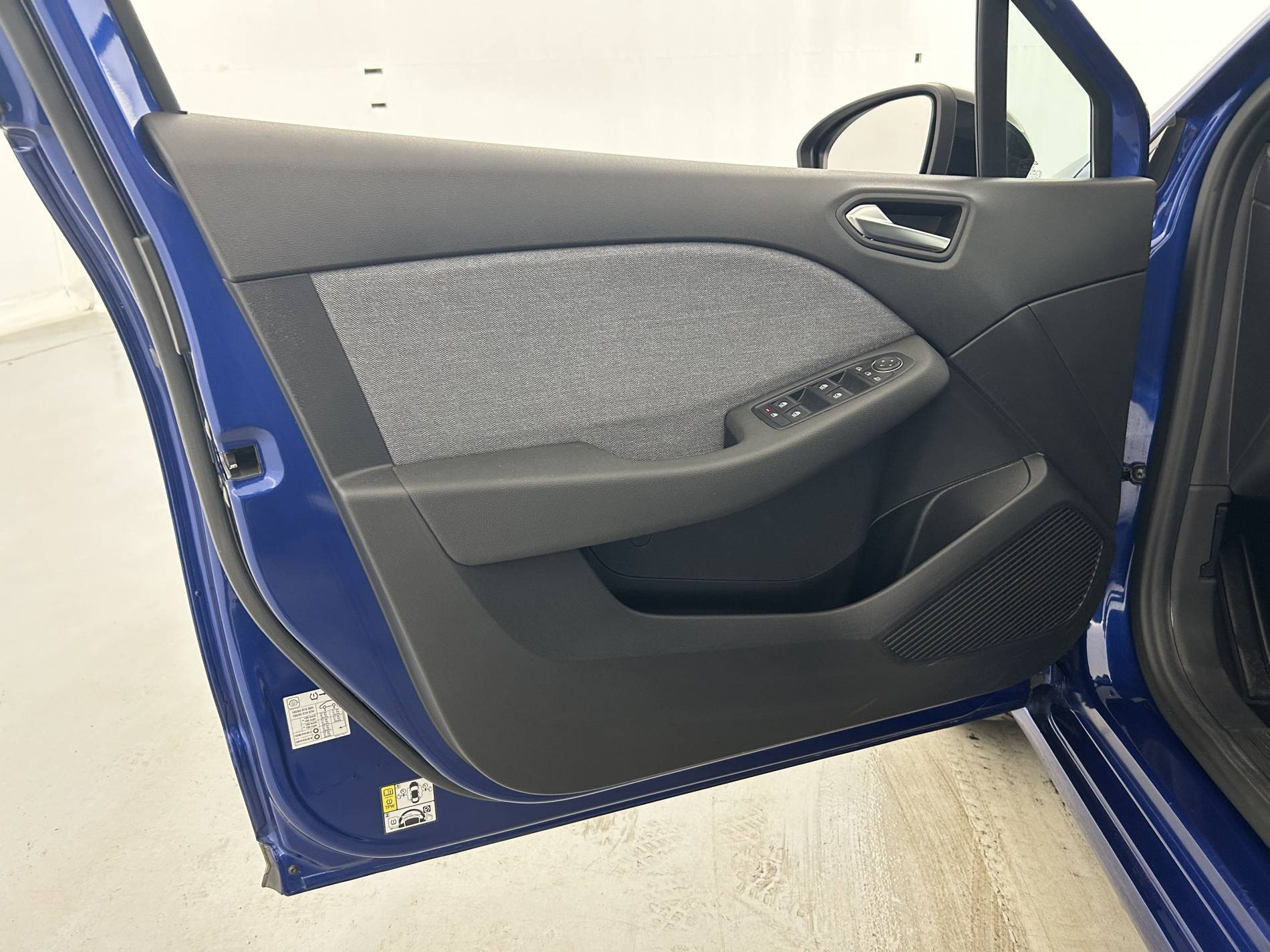 Vente en ligne Renault Clio 5 Clio TCe 90 au prix de 15 990 €