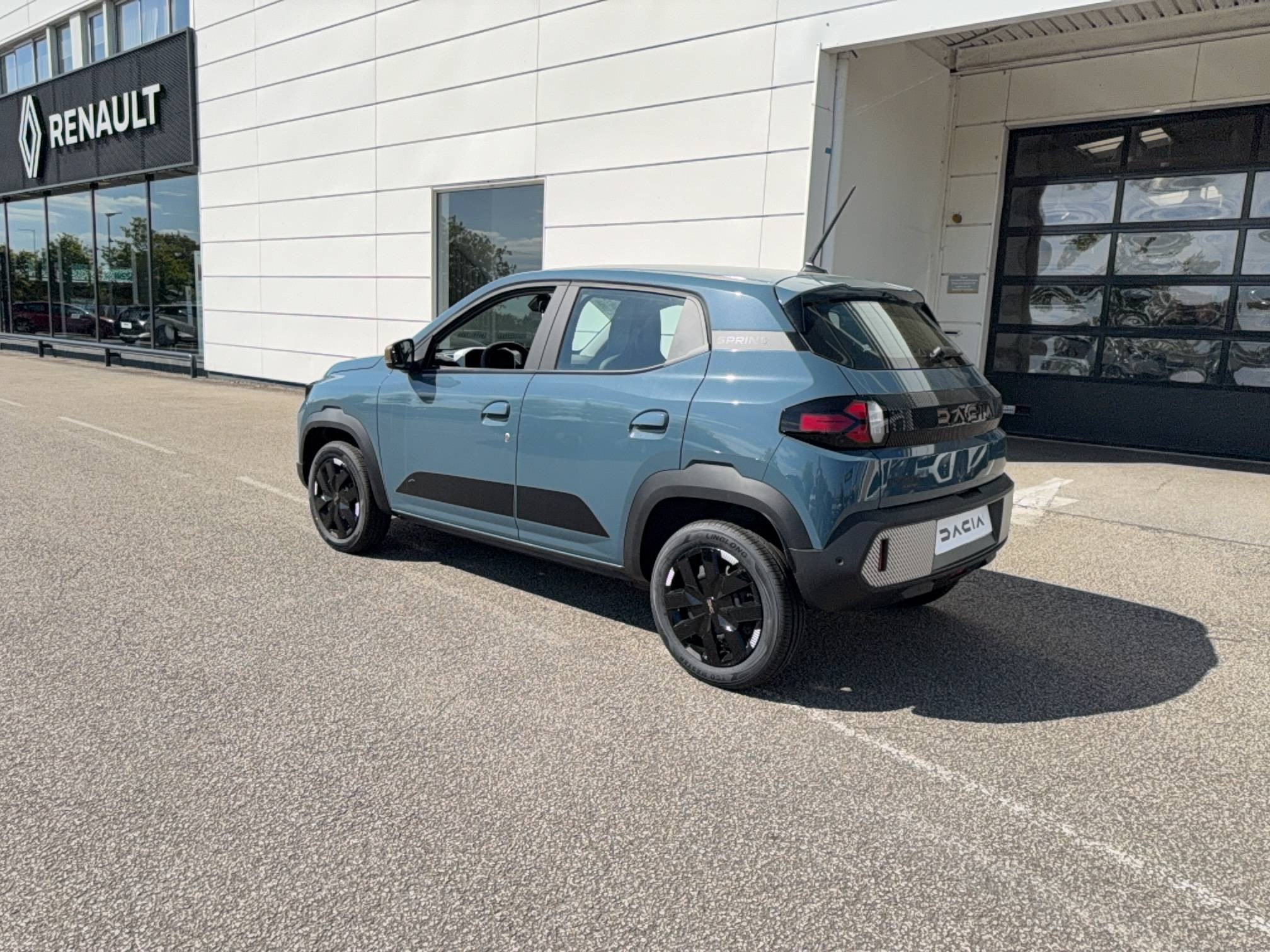 Vente en ligne Dacia Spring  electric 100 au prix de 19 990 €