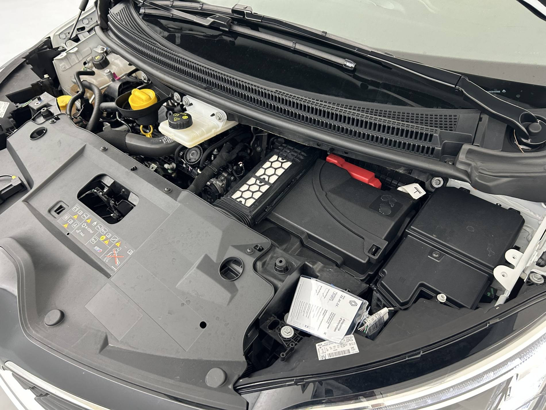 Vente en ligne Renault Scenic 4 Scenic TCe 140 Energy EDC au prix de 18 790 €