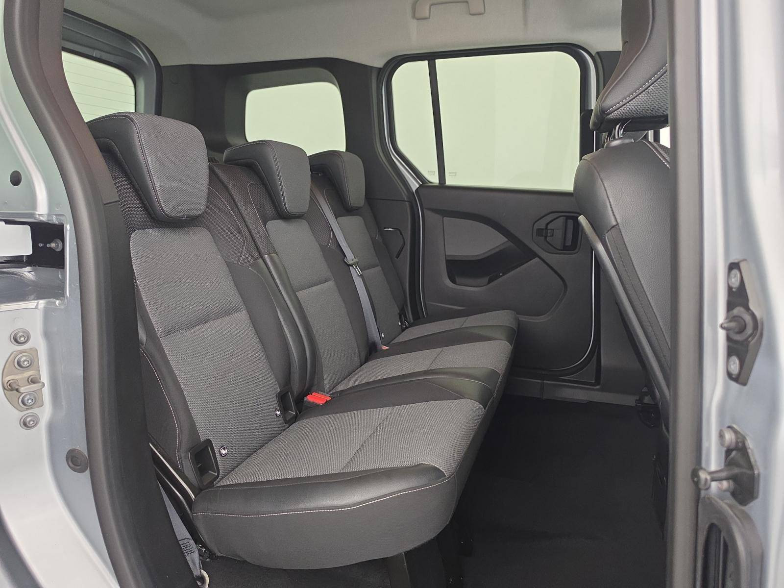 Vente en ligne Renault Kangoo  Blue dCi 115 au prix de 25 890 €
