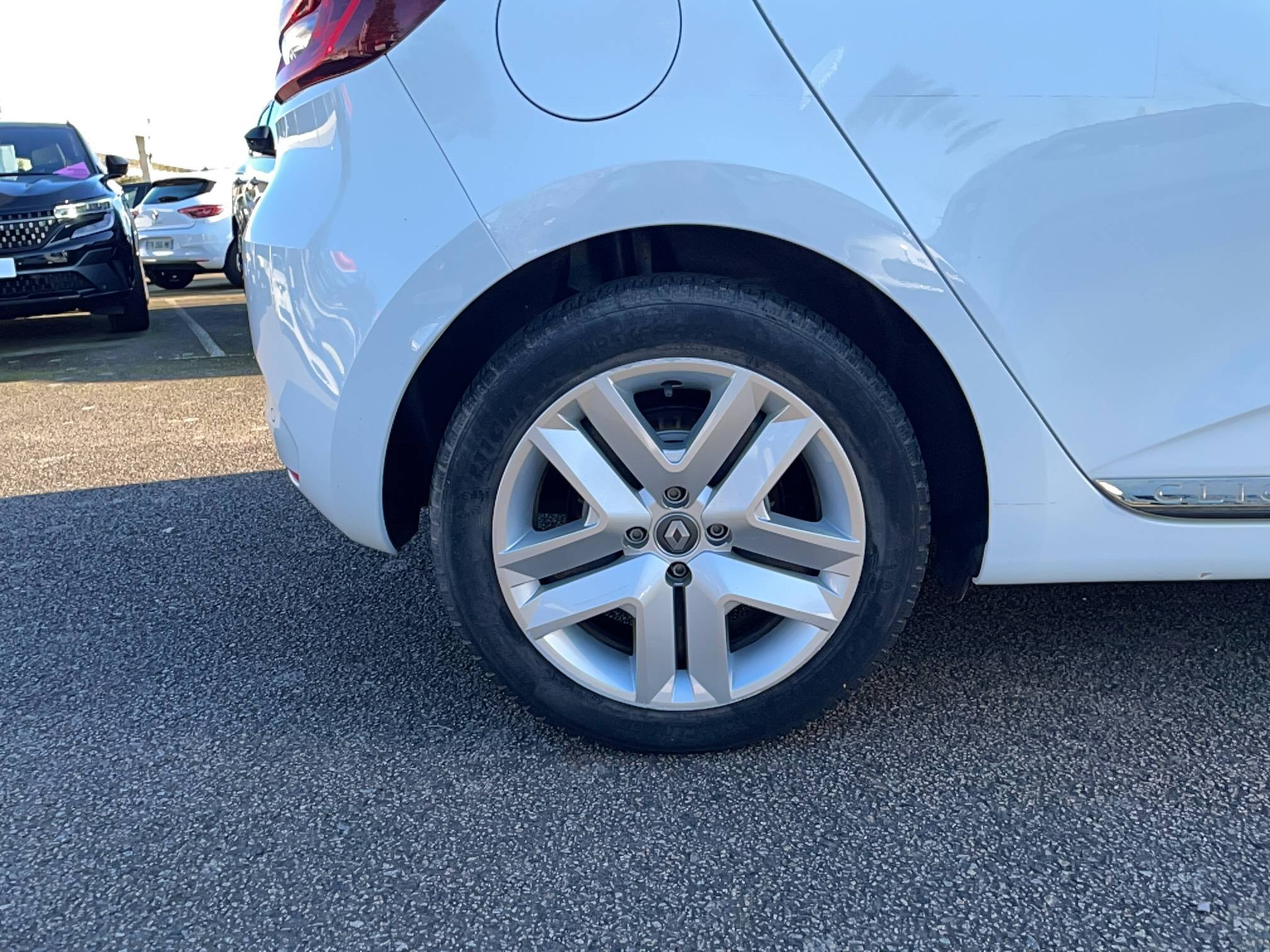 Vente en ligne Renault Clio 5 Clio Blue dCi 85 au prix de 13 790 €