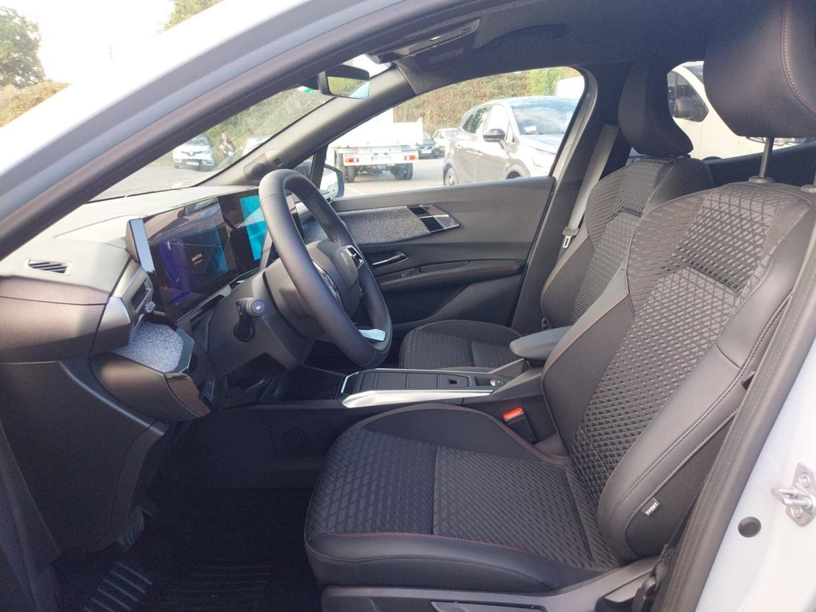 Vente en ligne Renault Clio 6 Clio E-Tech full hybrid 160 ch au prix de 26 490 €