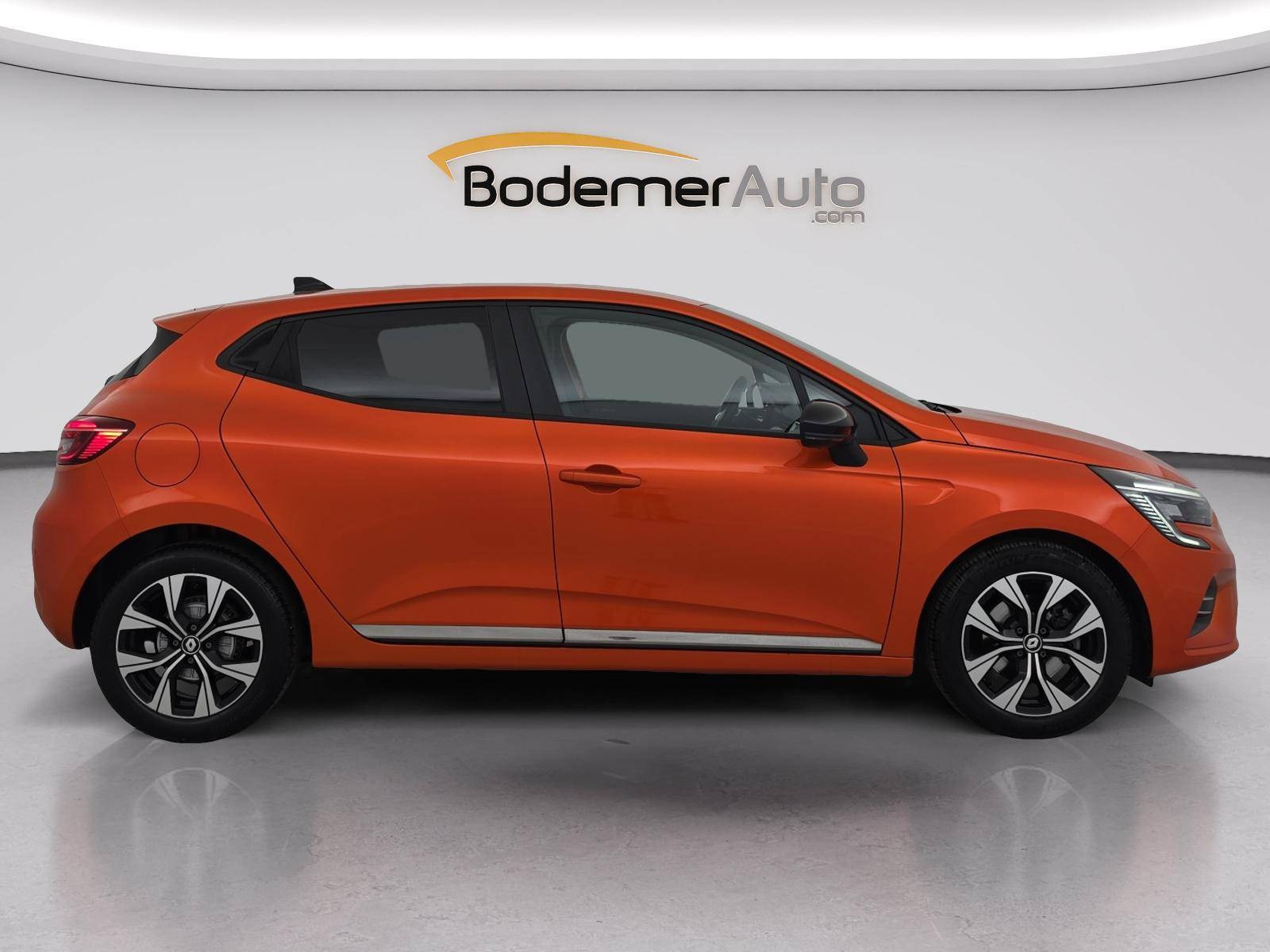 Vente en ligne Renault Clio 5 Clio Blue dCi 100 au prix de 14 890 €