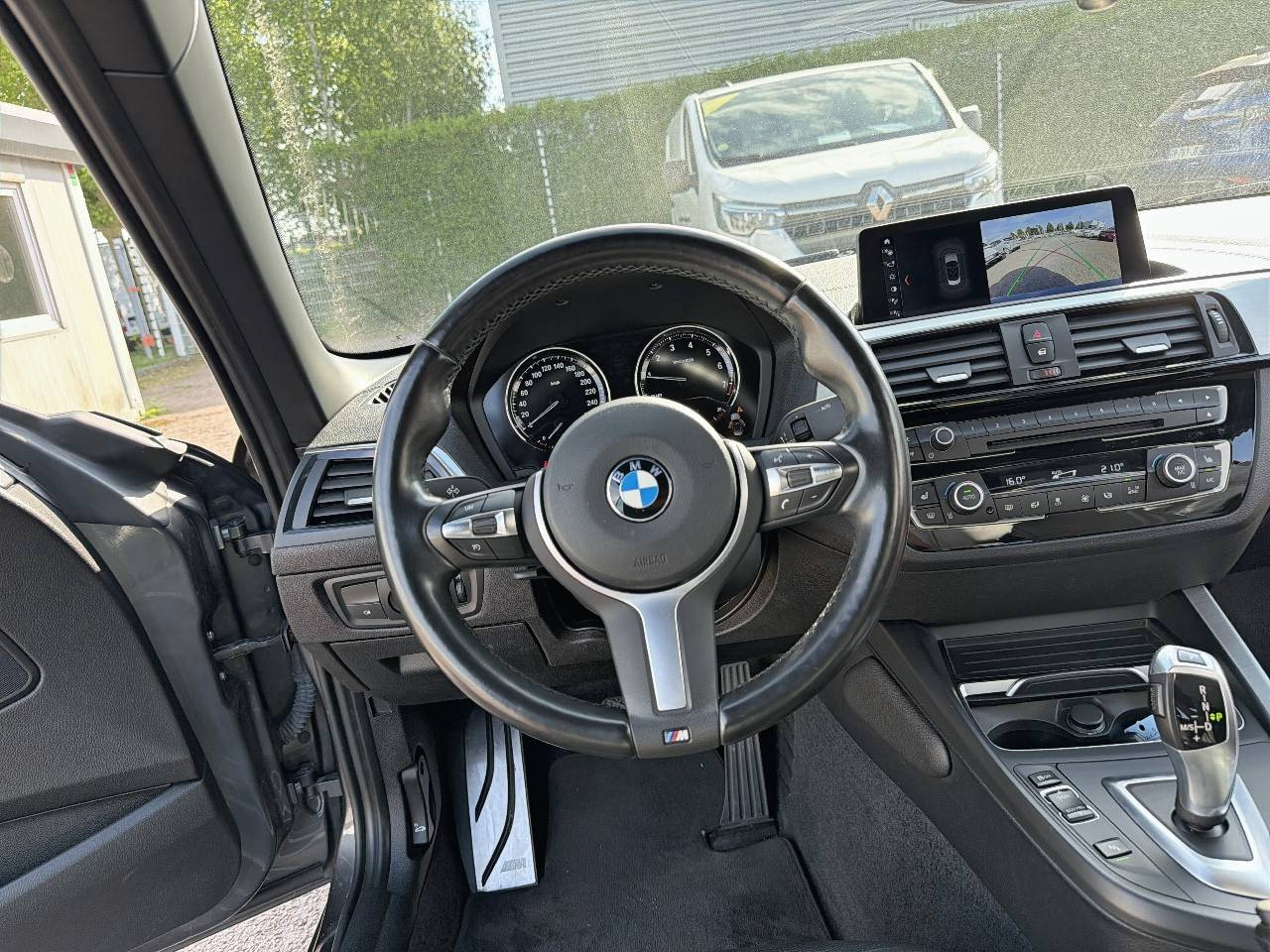 Vente en ligne Bmw Série 2 Cabriolet 218i 136 ch BVA8 au prix de 19 590 €