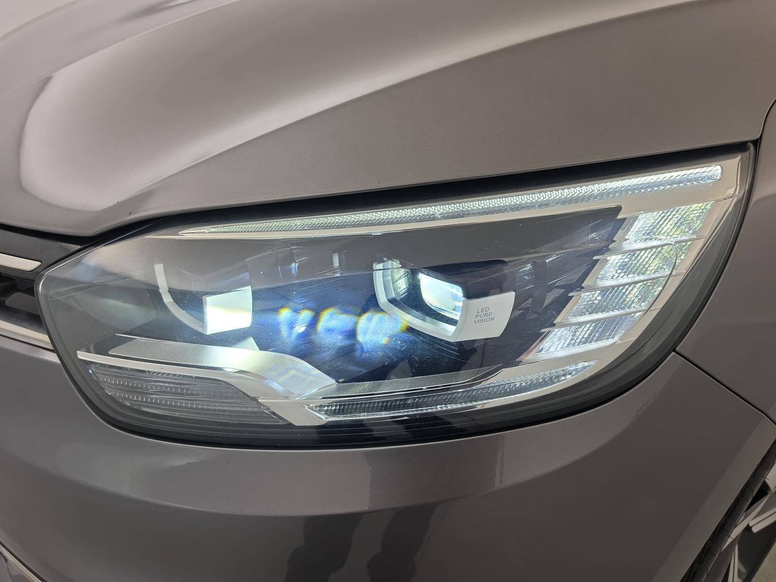 Vente en ligne Renault Grand Scenic 4 Grand Scenic Blue dCi 150 EDC au prix de 16 490 €