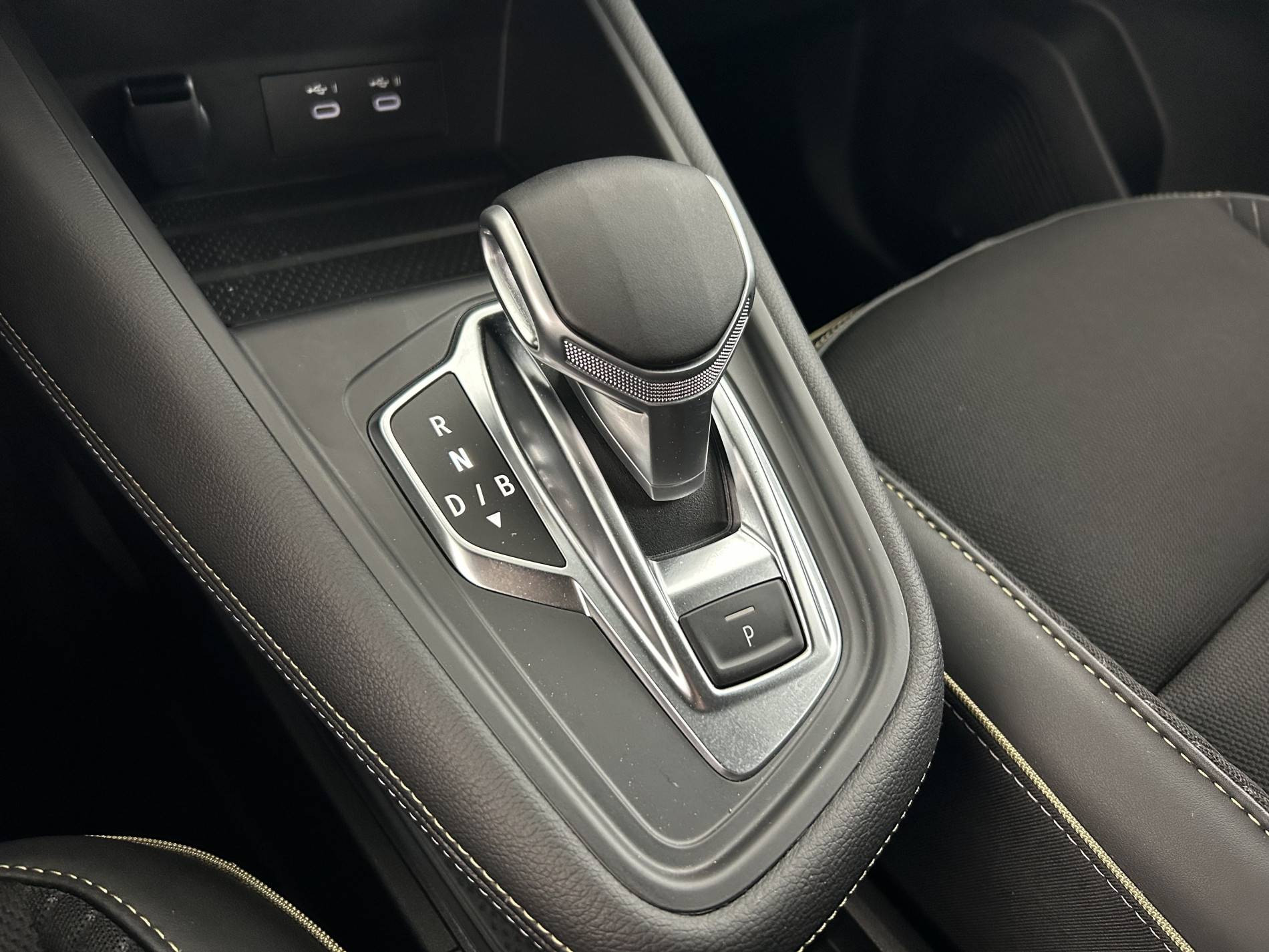 Vente en ligne Renault Symbioz  E-Tech full hybrid 145 au prix de 26 790 €