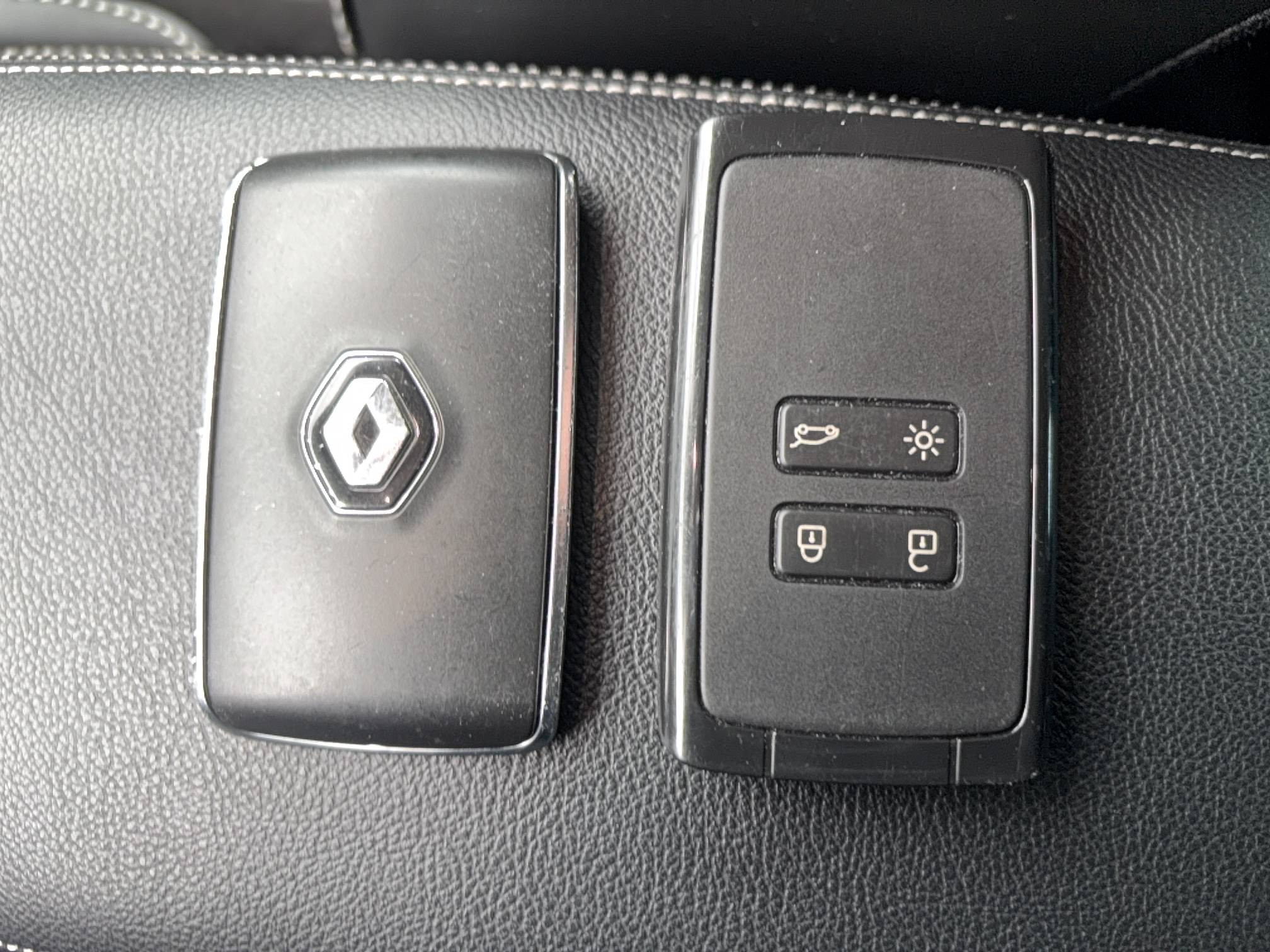 Vente en ligne Renault Megane 4 Mégane IV Berline Blue dCi 115 EDC au prix de 14 490 €