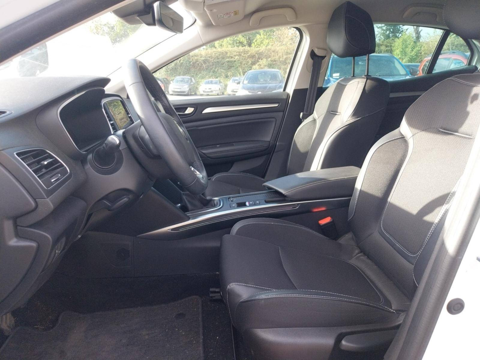 Vente en ligne Renault Megane 4 Mégane IV Berline Blue dCi 115 - 21N au prix de 17 590 €