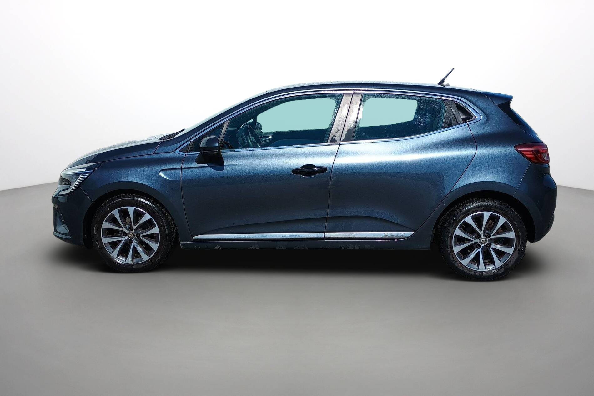 Vente en ligne Renault Clio 5 Clio TCe 90 - 21 au prix de 13 490 €
