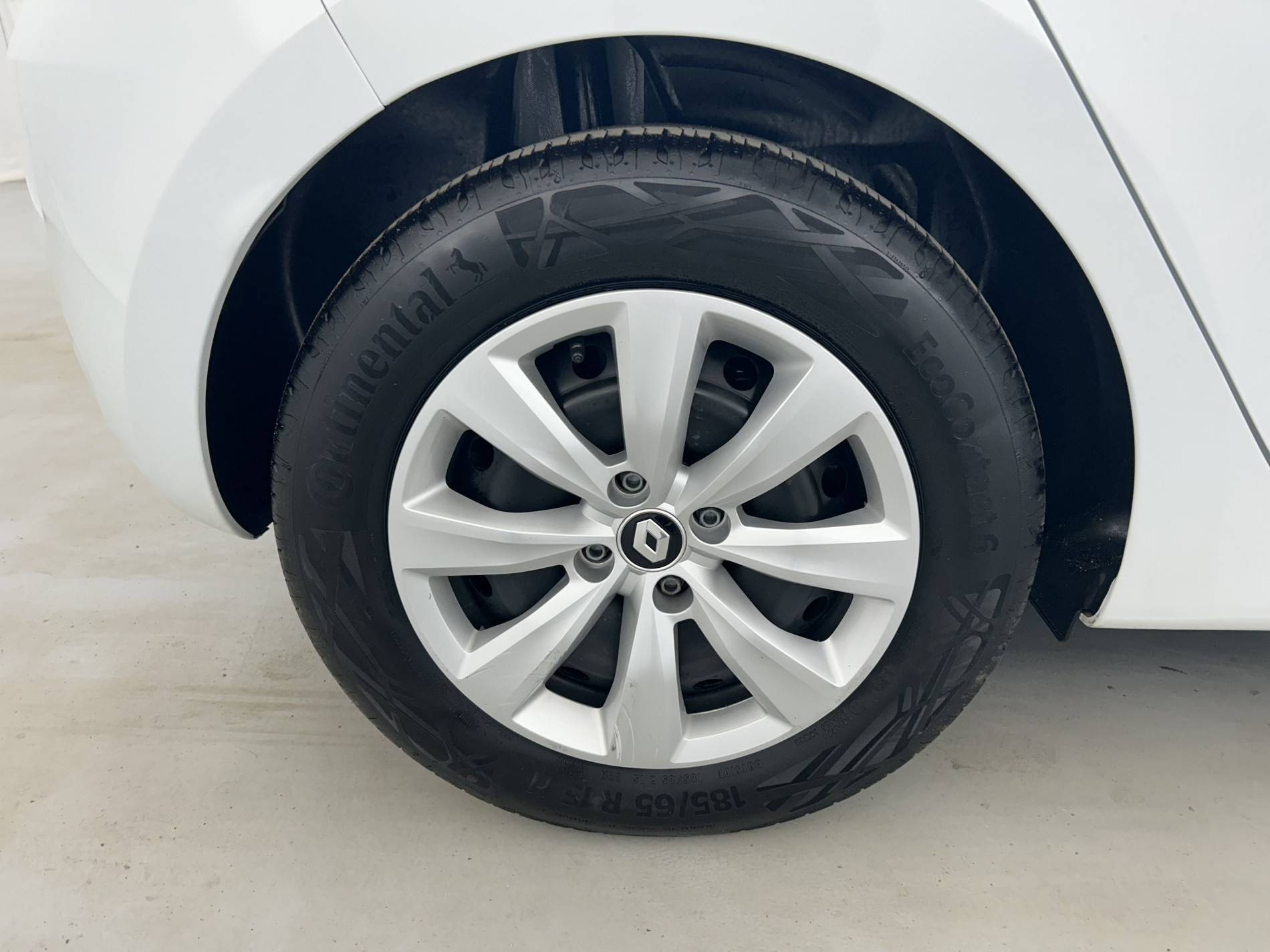 Vente en ligne Renault Clio 5 Clio SCe 65 au prix de 12 890 €