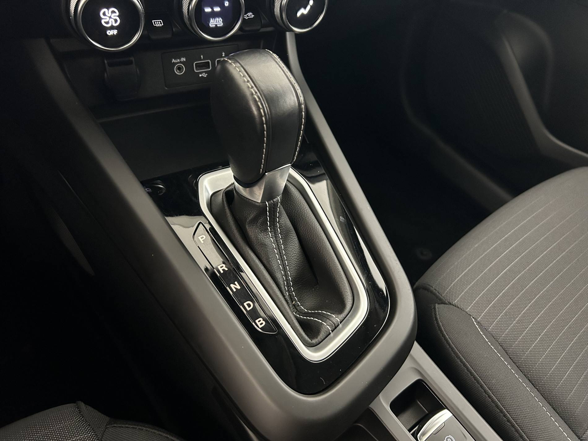 Vente en ligne Renault Arkana  E-Tech hybride 145 - 22 au prix de 18 790 €