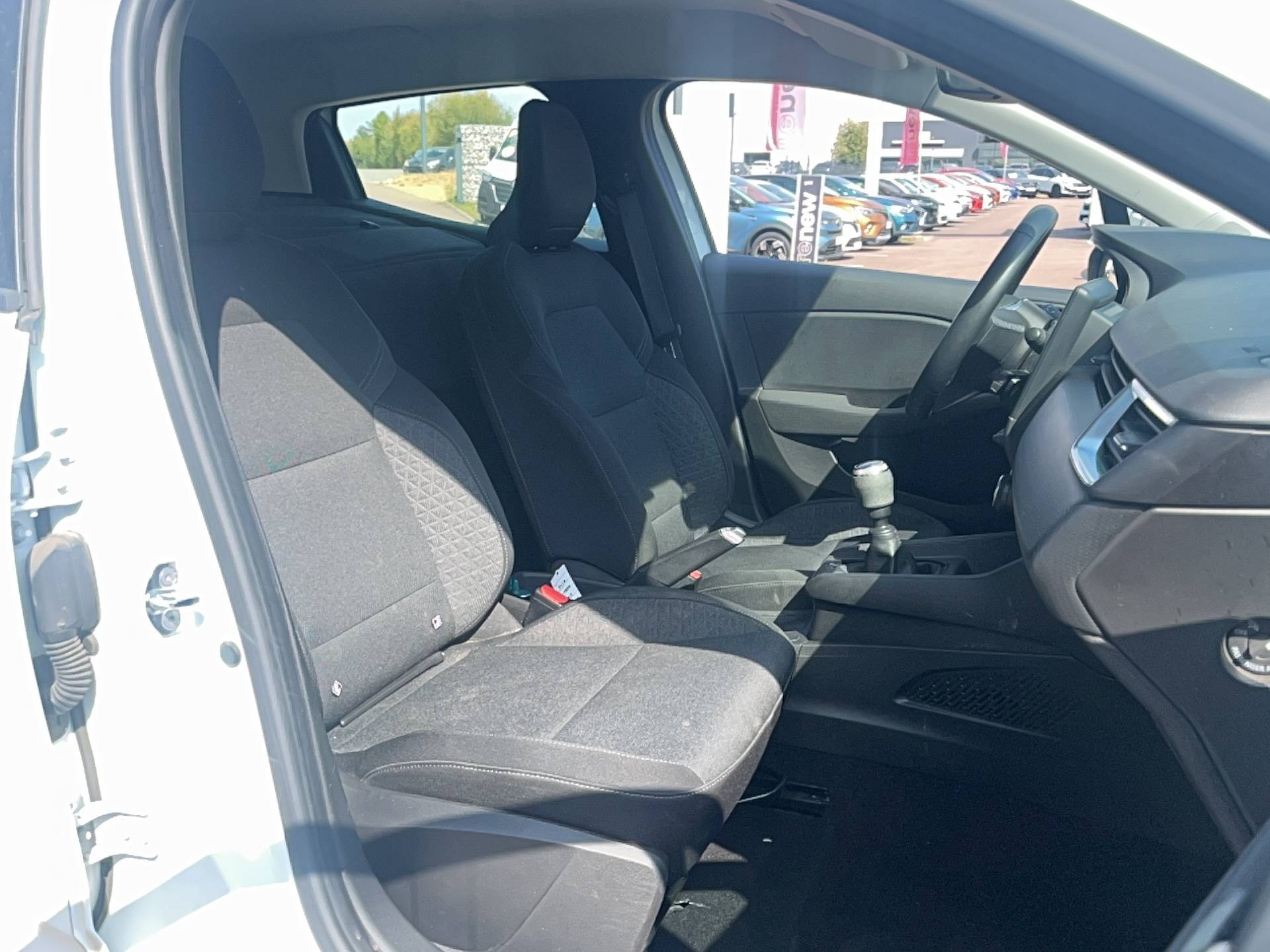 Vente en ligne Renault Clio 5 CLIO SOCIETE BLUE DCI 100 - 21N au prix de 10 991 €