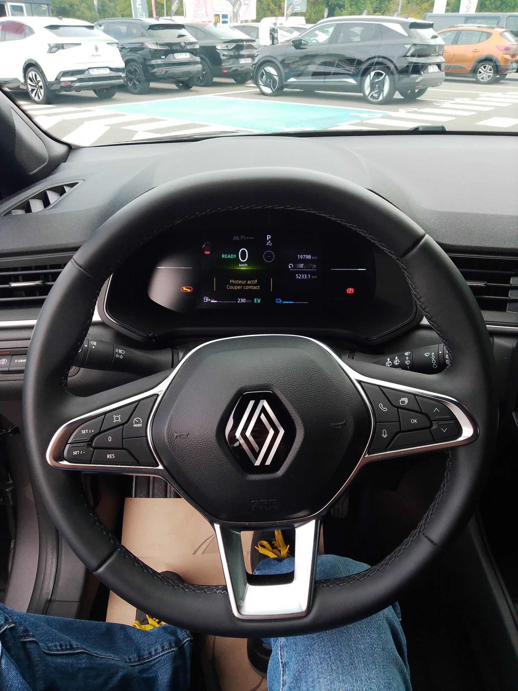 Vente en ligne Renault Captur  E-Tech full hybrid 145 ch au prix de 22 990 €