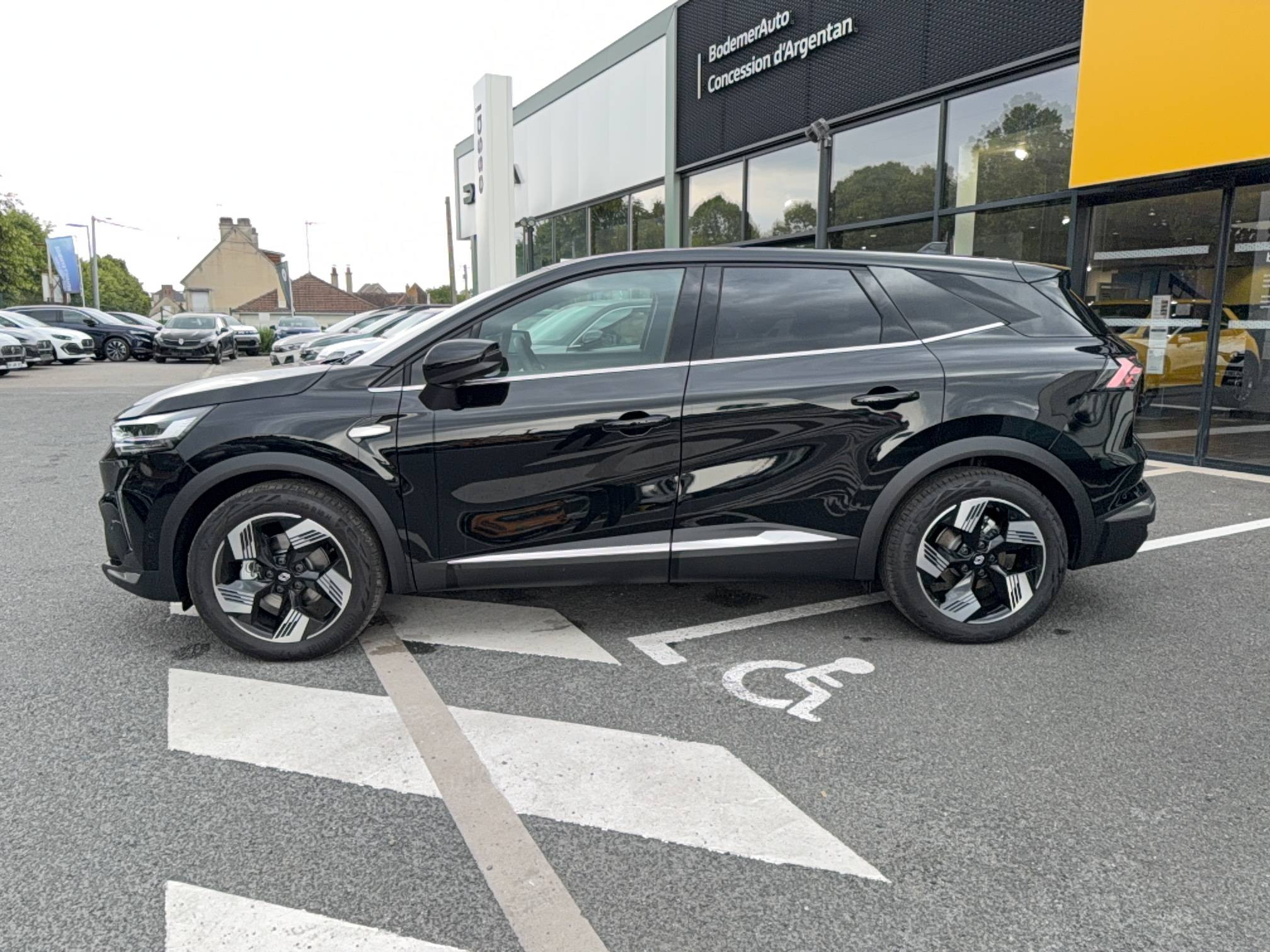 Vente en ligne Renault Symbioz  E-Tech full hybrid 160 ch au prix de 37 300 €