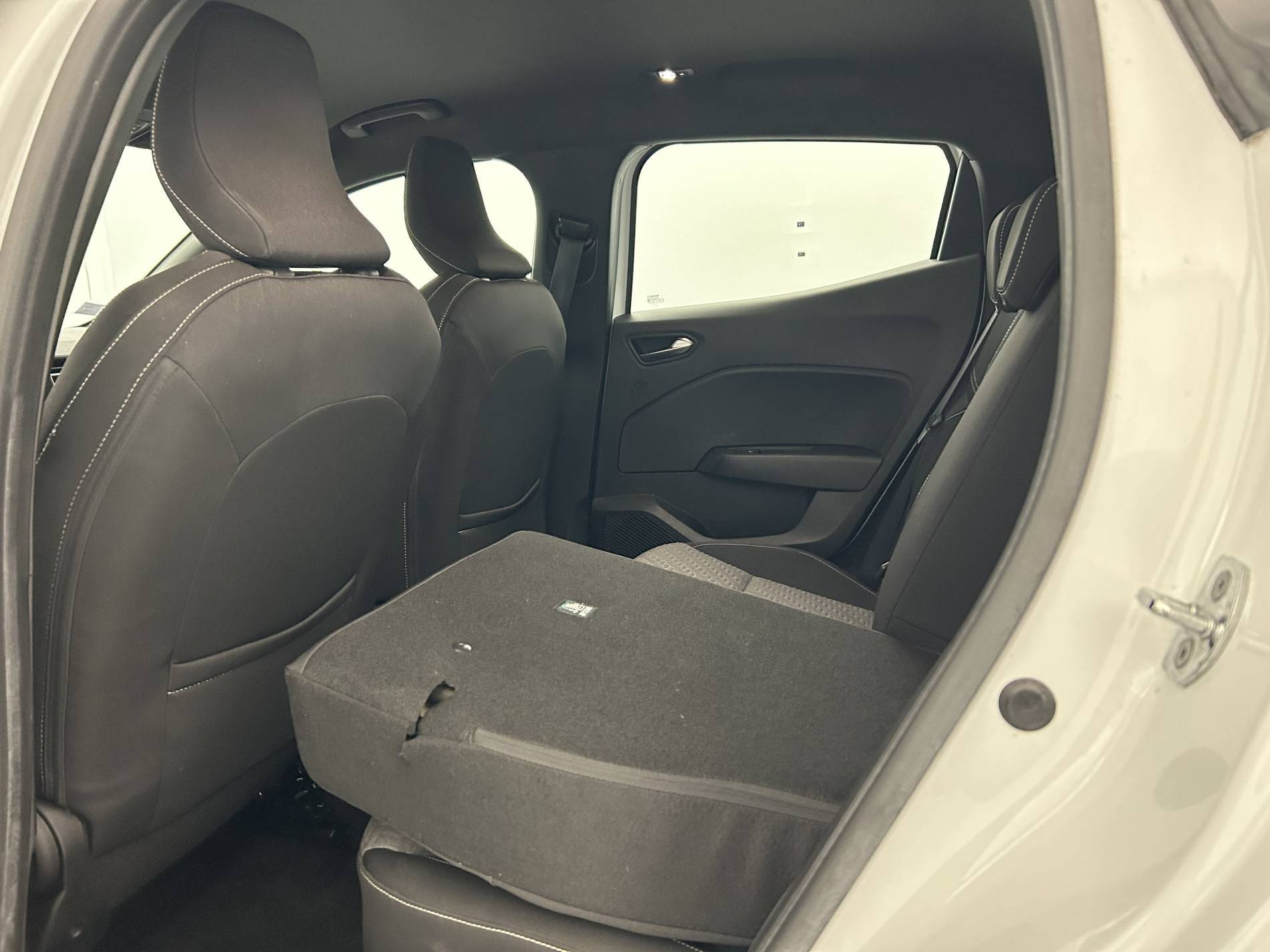 Vente en ligne Renault Clio 5 Clio TCe 90 - 21N au prix de 14 490 €