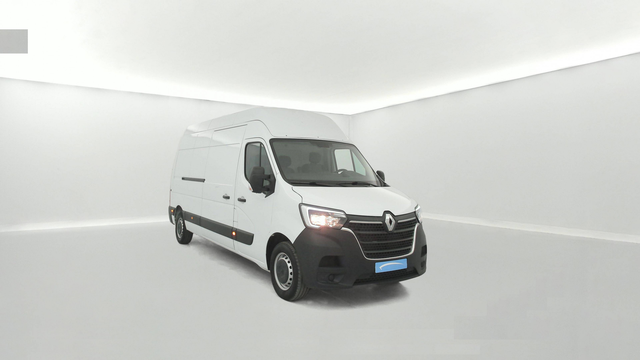 Vente en ligne Renault Master Fourgon MASTER FGN TRAC F3500 L3H3 BLUE DCI 135 au prix de 29 400 €