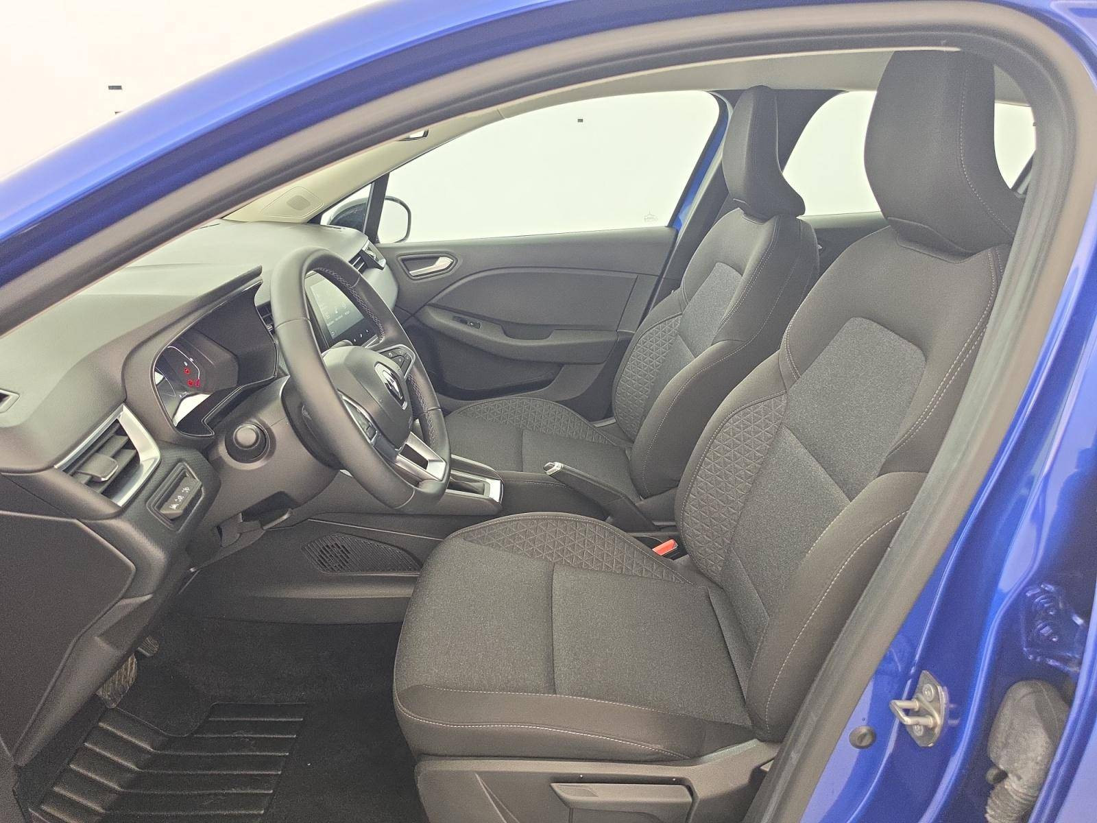 Vente en ligne Renault Clio 5 Clio E-Tech full hybrid 145 au prix de 17 900 €
