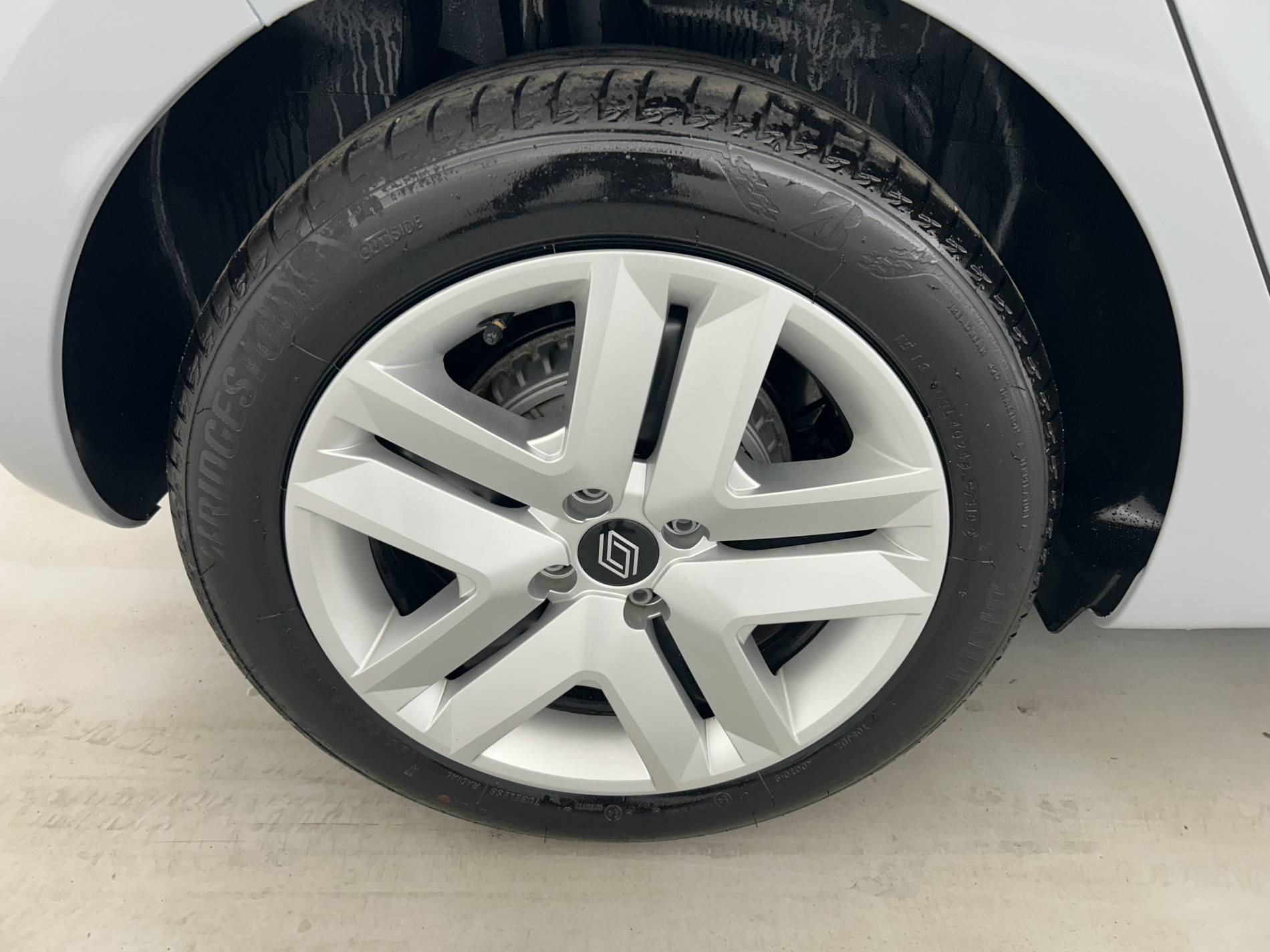 Vente en ligne Renault Clio 5 Clio Blue dCi 100 ch GSR2 au prix de 18 990 €