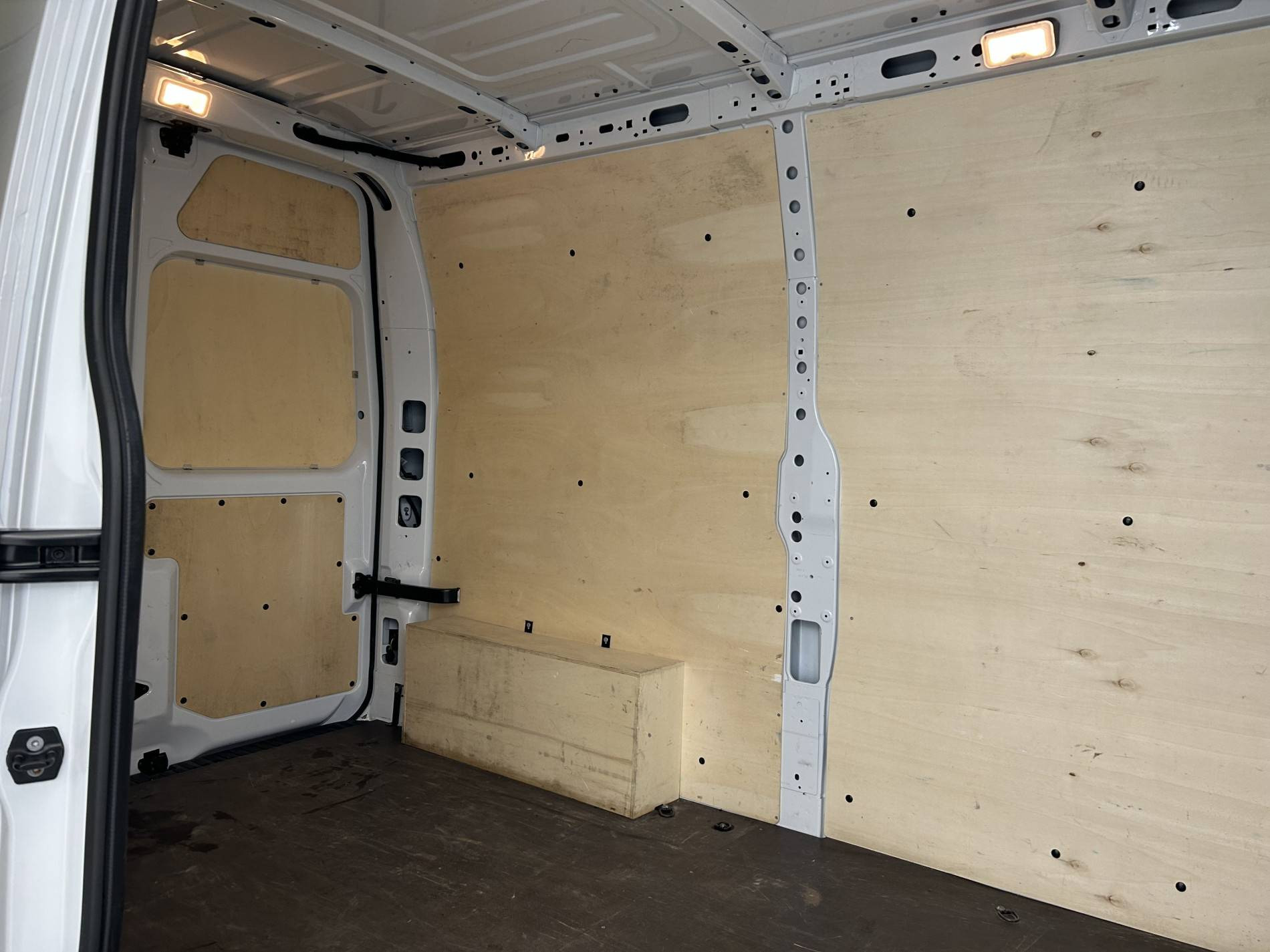 Vente en ligne Renault Master Fourgon MASTER FGN TRAC F3500 L2H2 BLUE DCI 135 au prix de 25 990 €