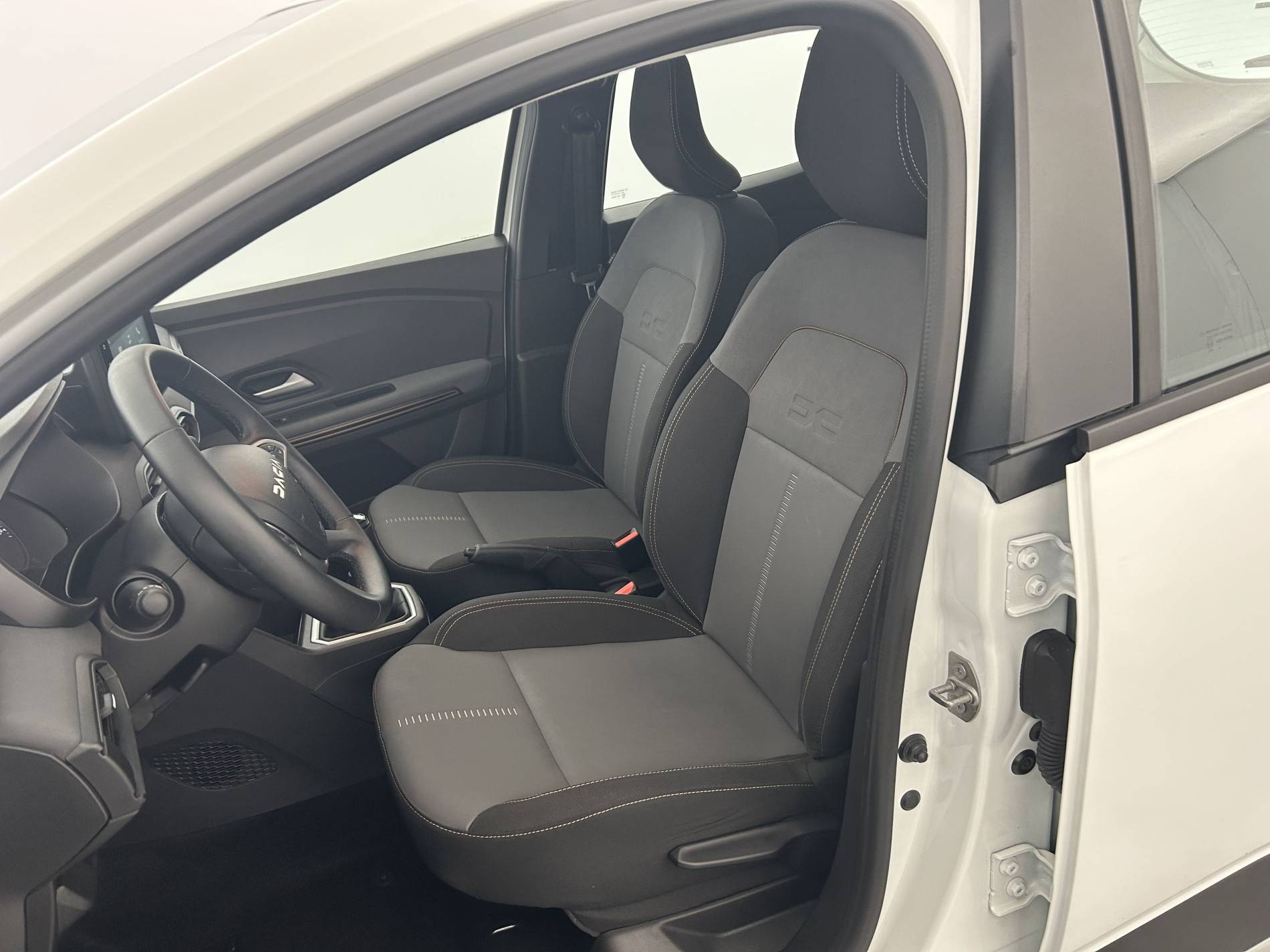 Vente en ligne Dacia Sandero  ECO-G 100 au prix de 15 690 €