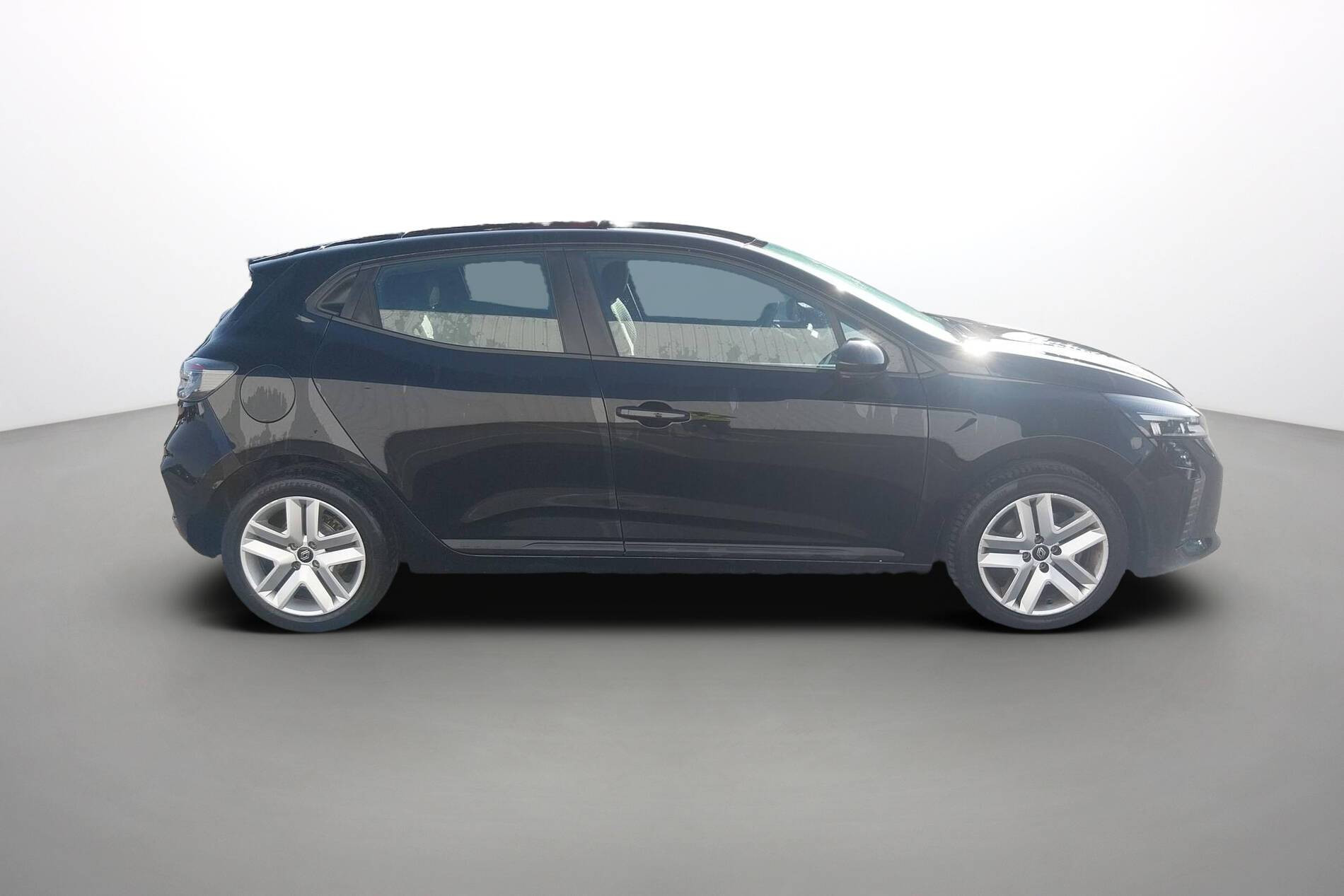 Vente en ligne Renault Clio 5 Clio dCi 100 au prix de 15 890 €
